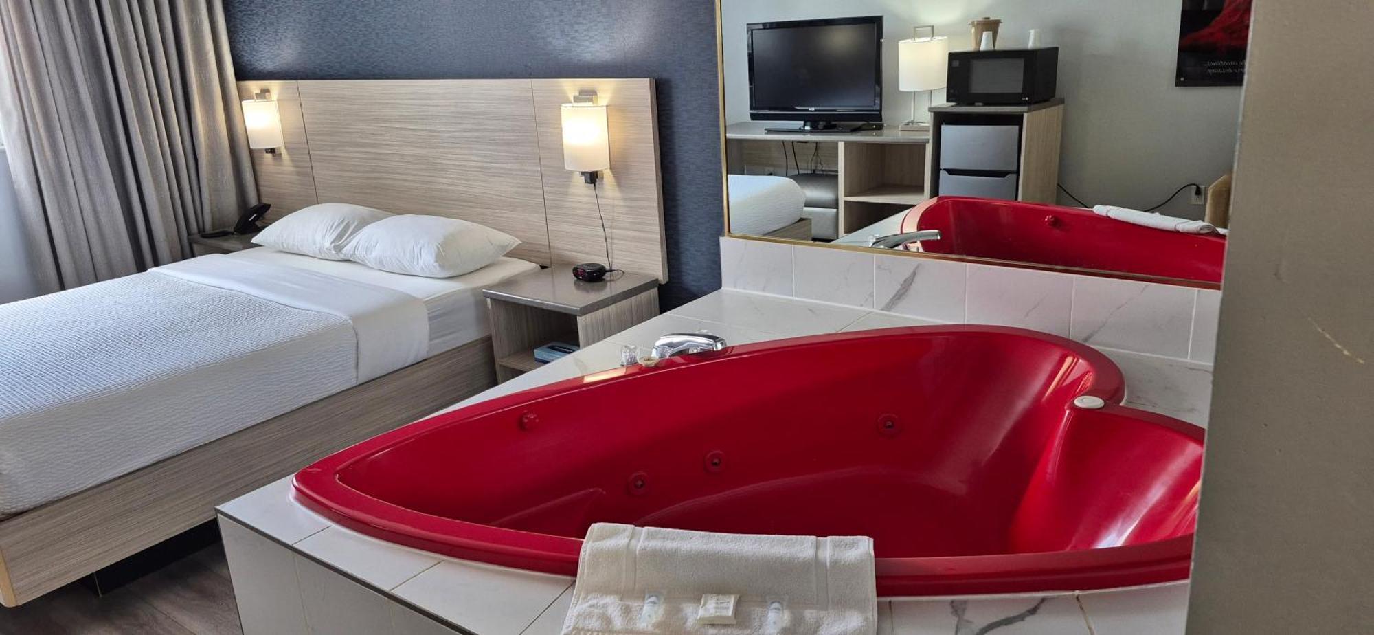 Deluxe Queen Jacuzzi