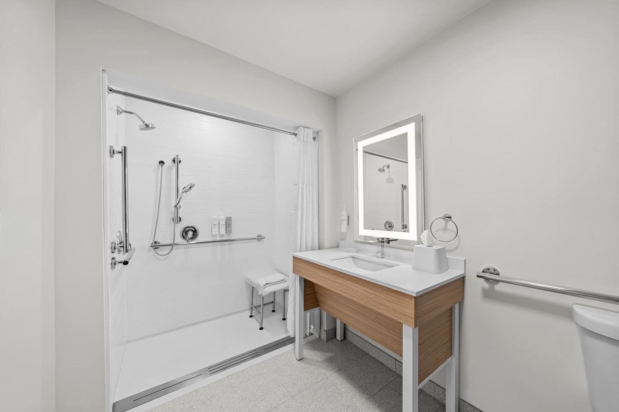 King Room with Roll-In Shower - Mobility and Hearing Access