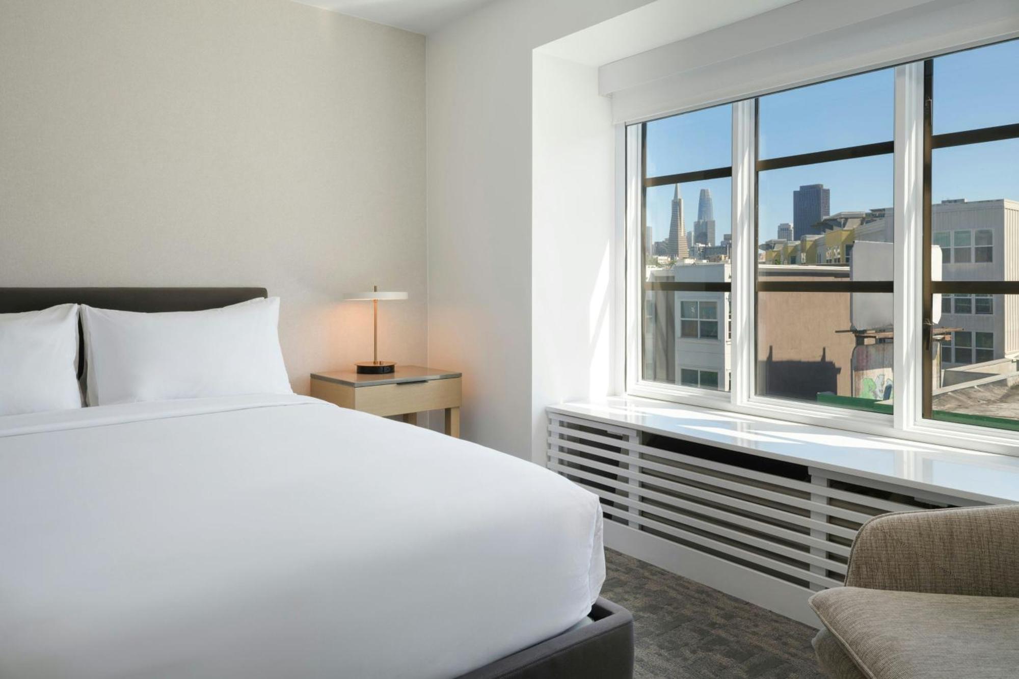 Larger Guest room, 2 Queen, Urban view