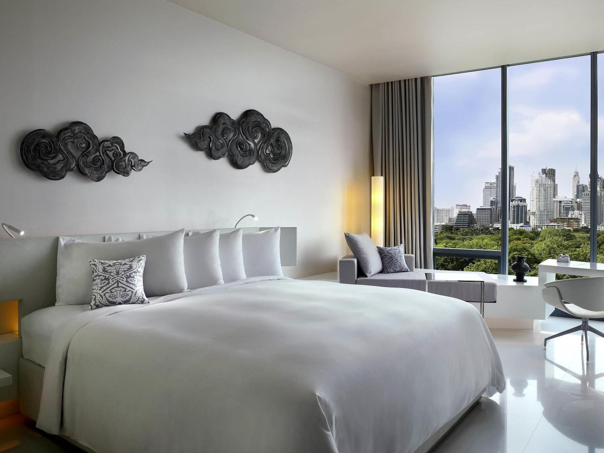 SO King Studio Room Skyline City View Club Signature Benefits,1772096767:JPEG