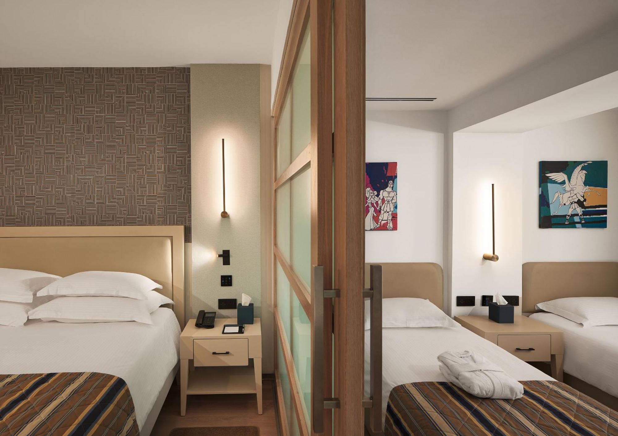 Family Junior Suite Inland View