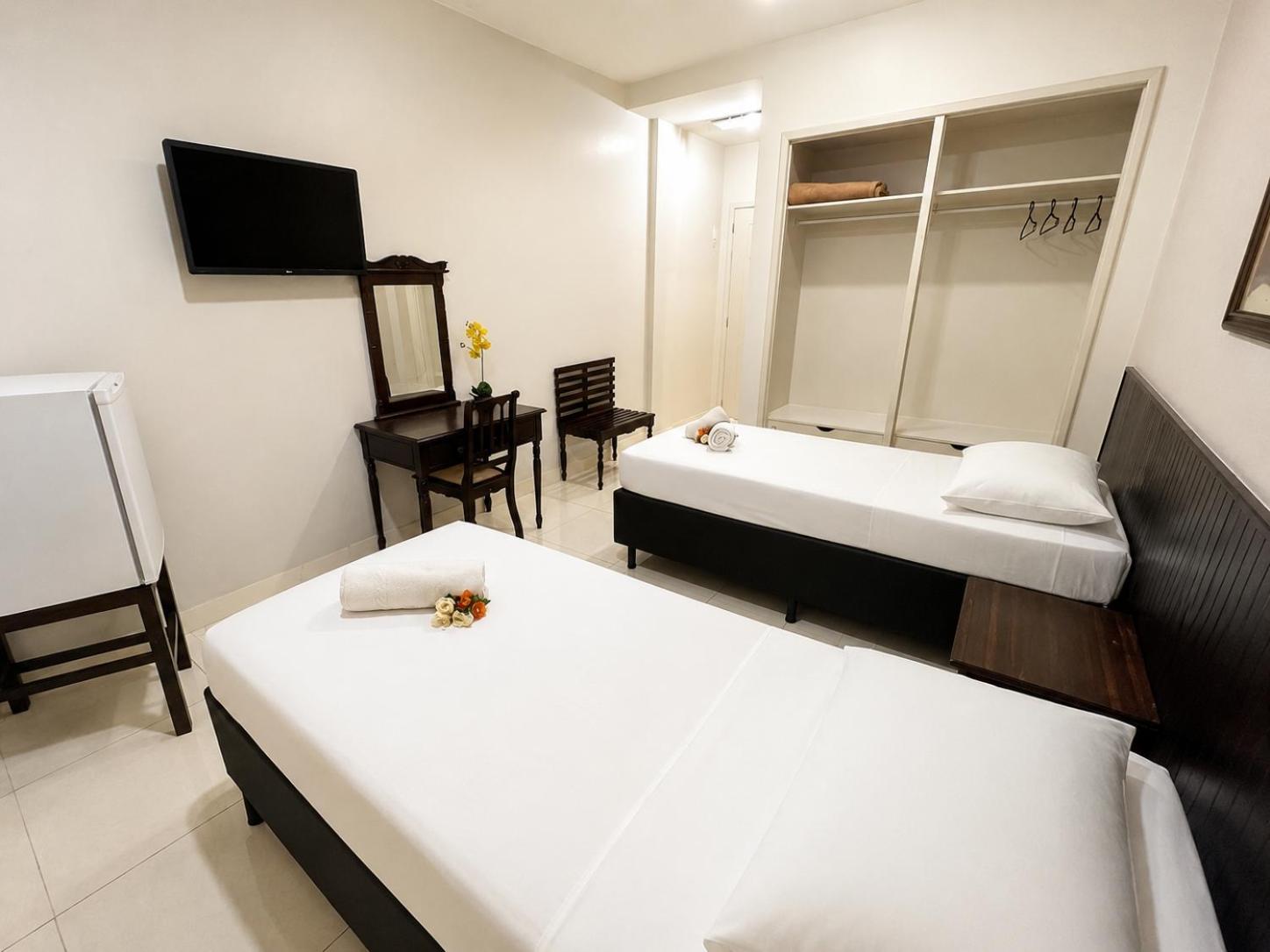 Economy Room Lower Ground Floor