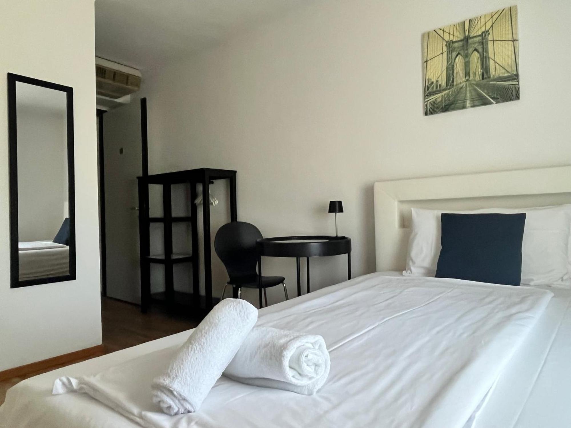 Single Room Lake View