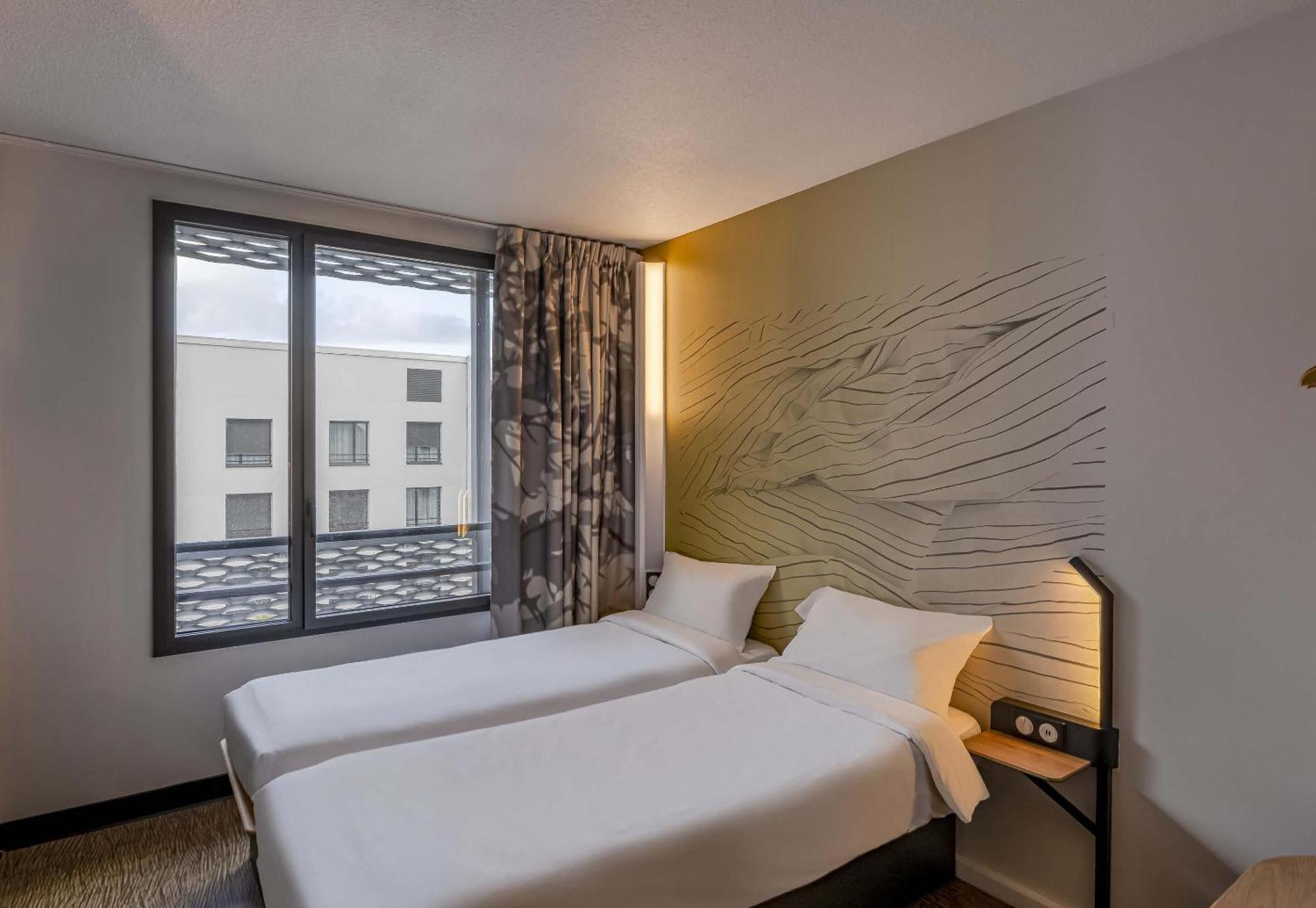 Twin Room,1772291324:JPEG