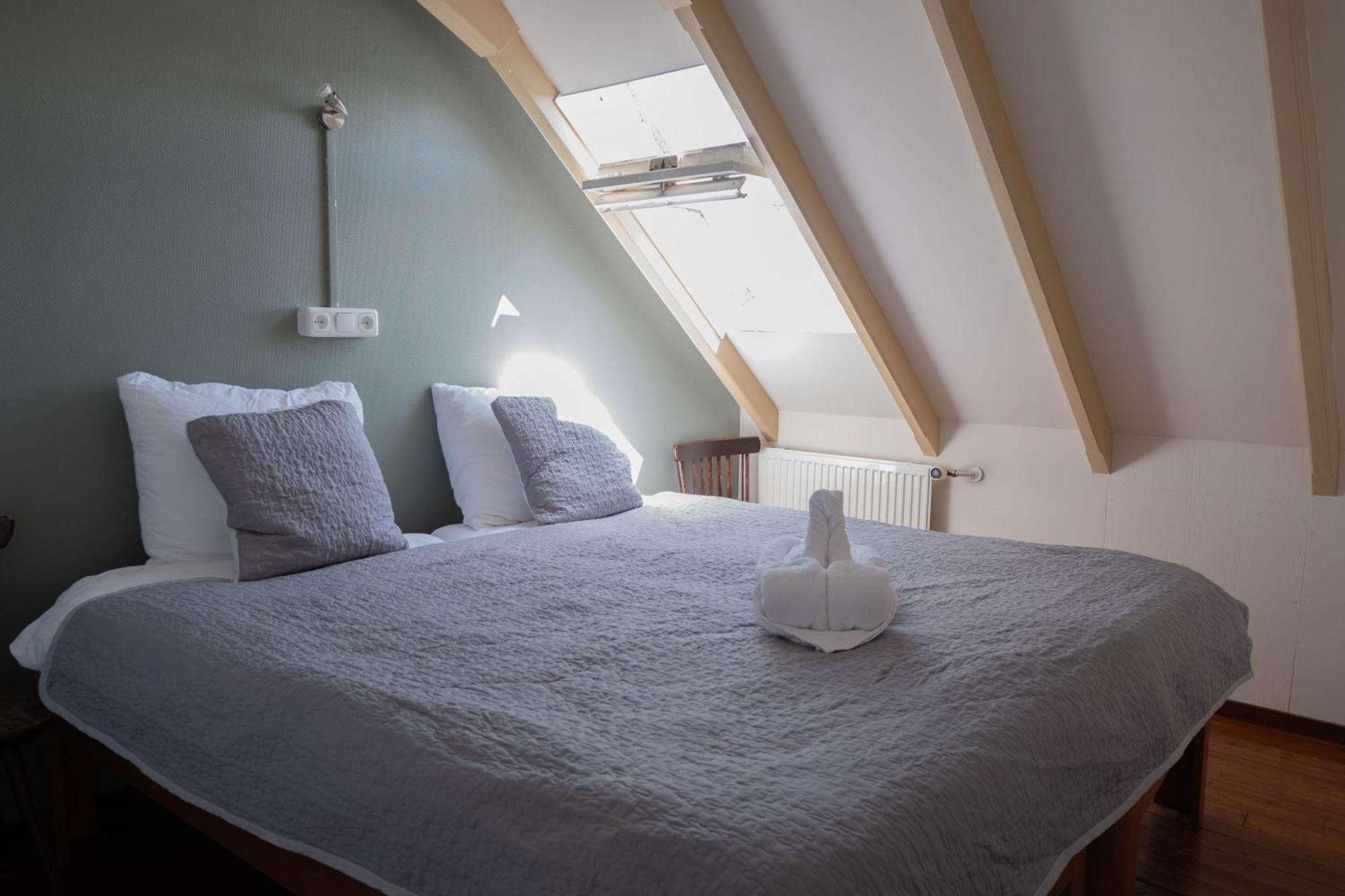 Double Room Private Bathroom