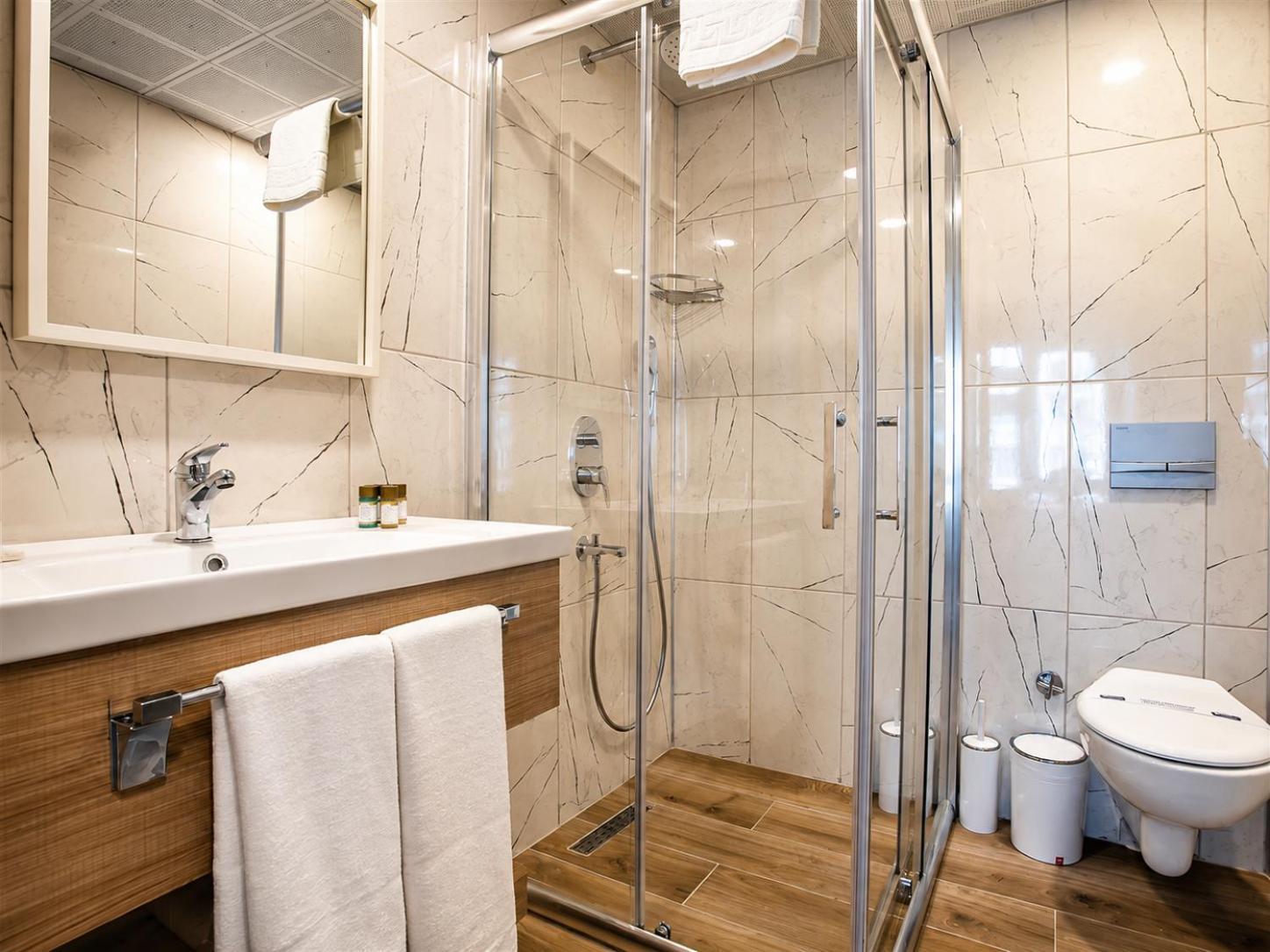Deluxe Family Suite,1772339241:JPEG