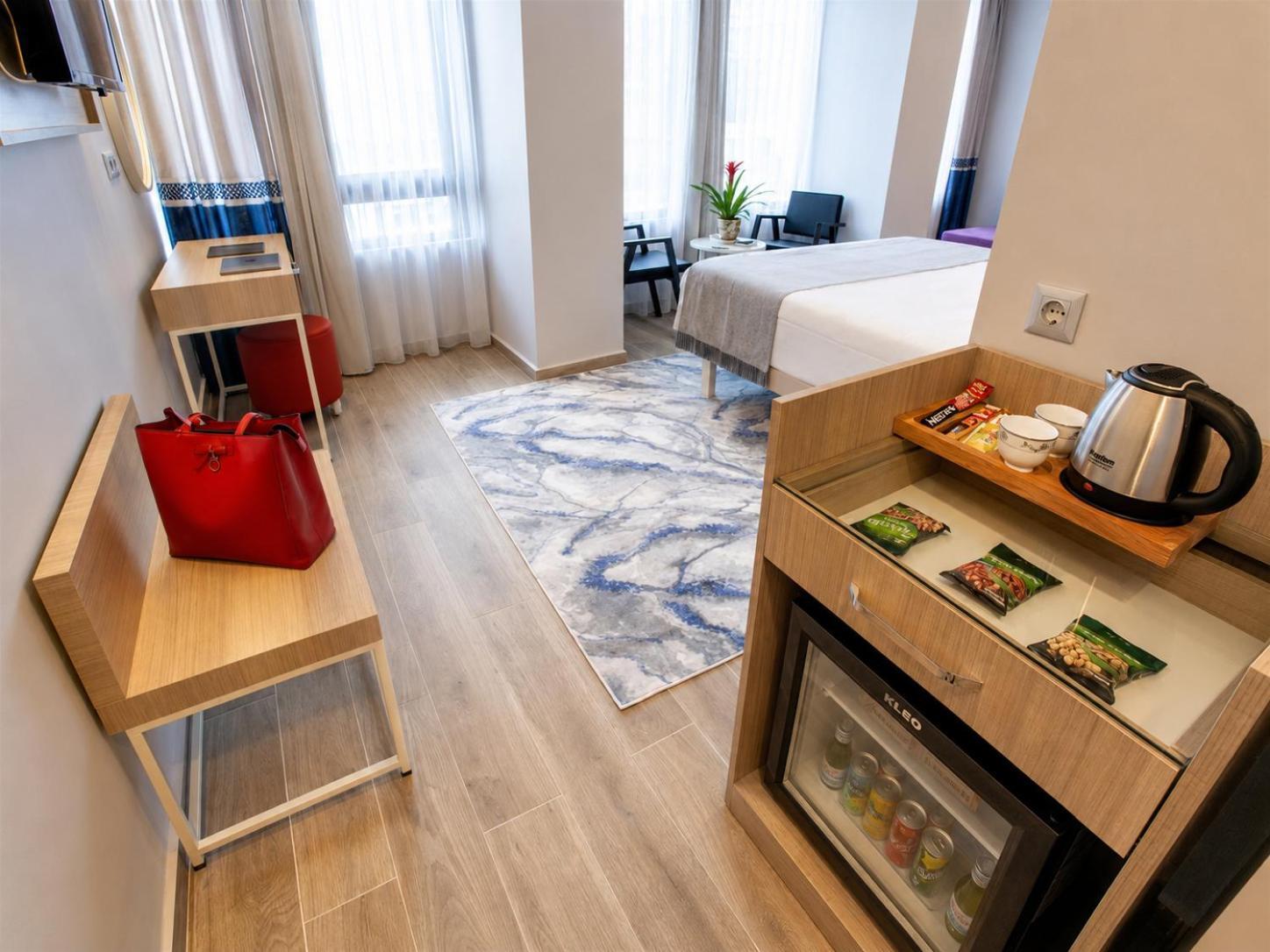 Deluxe Suite