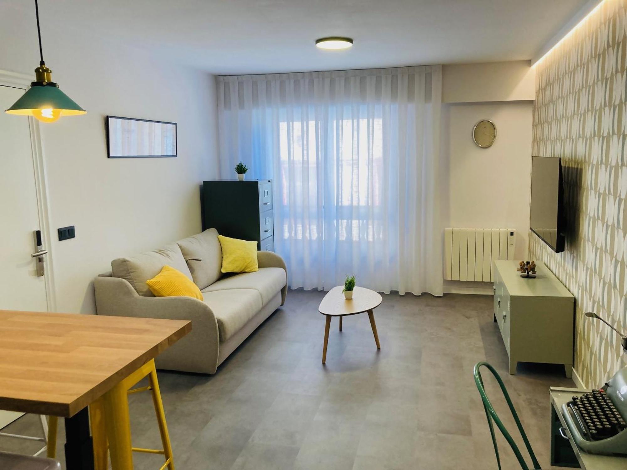 One-Bedroom Apartment