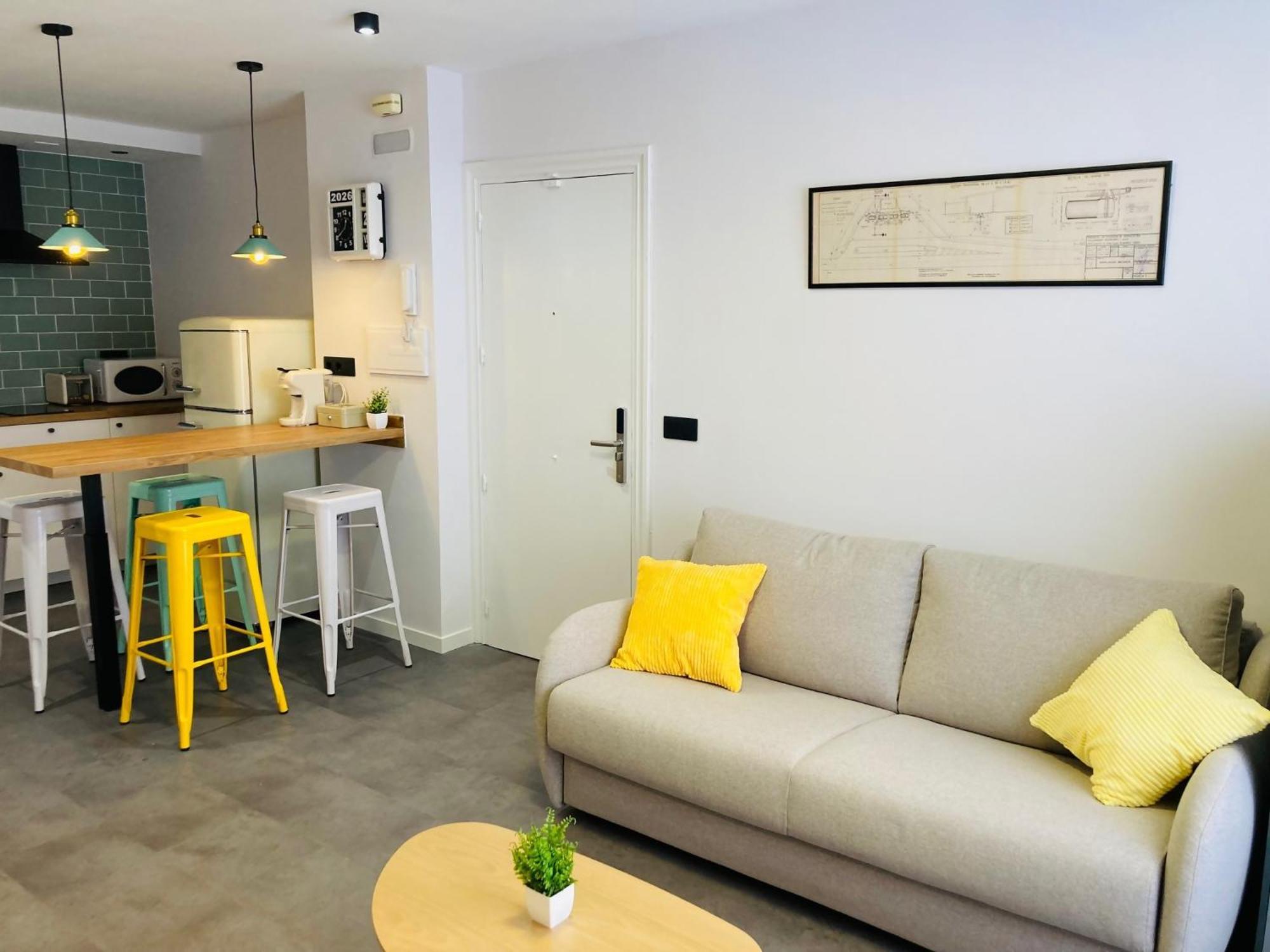 One-Bedroom Apartment