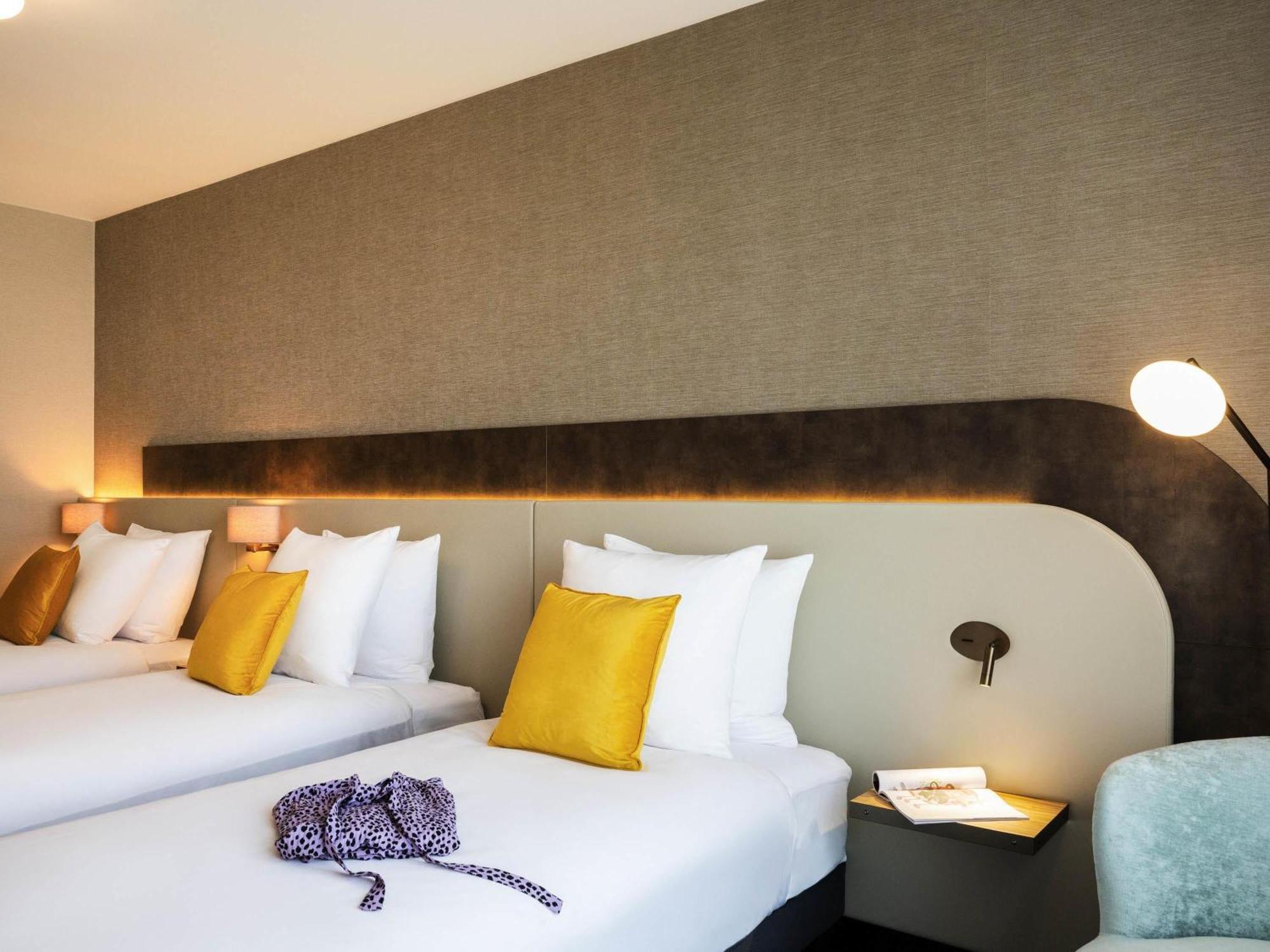 Superior Room Three Single Beds
