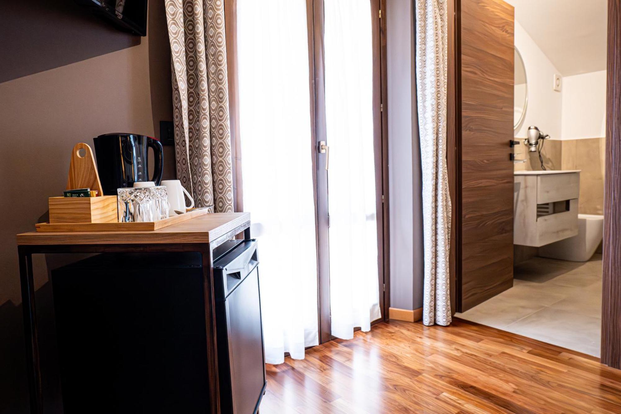 Deluxe Double Room Bath