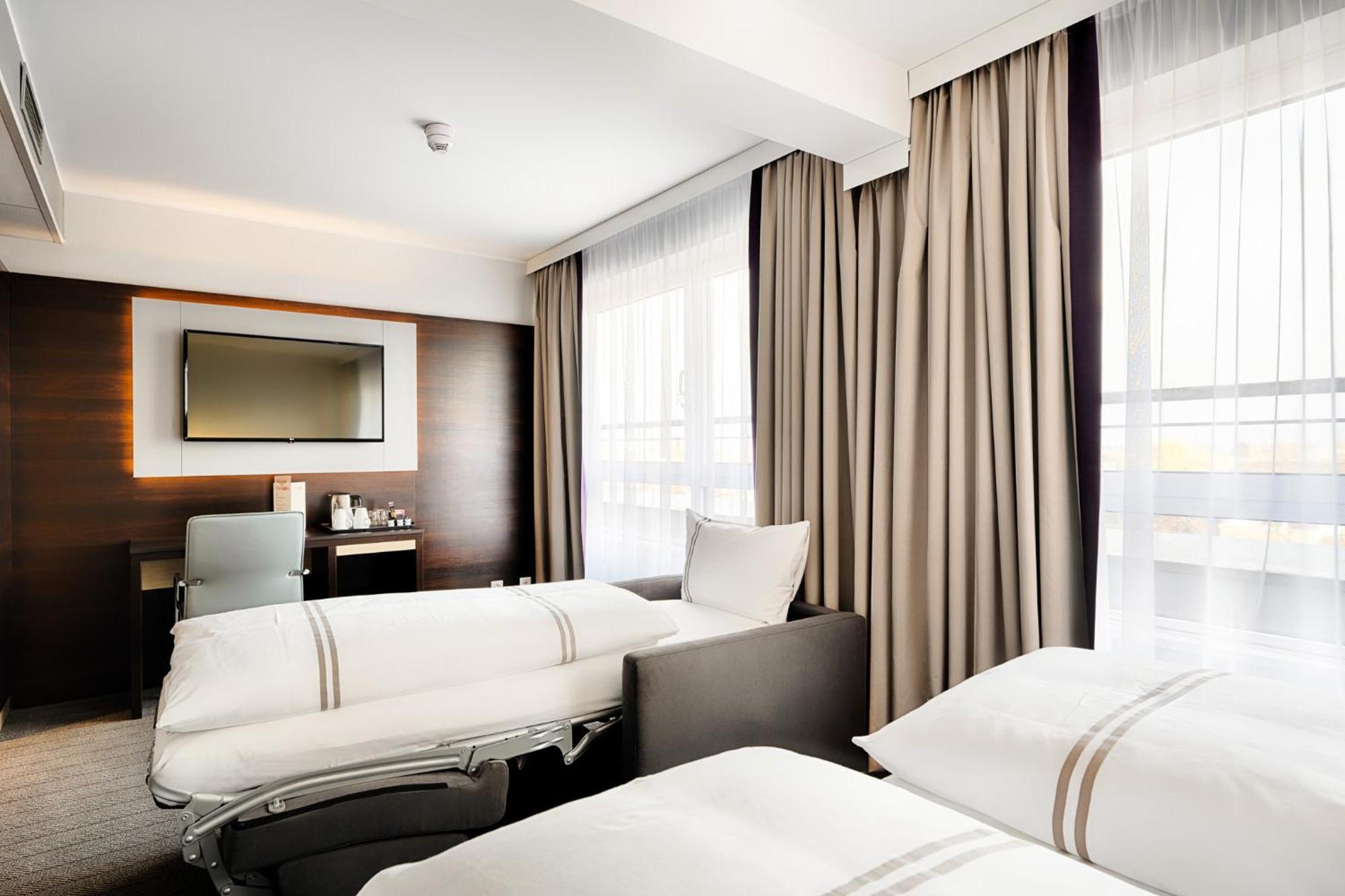 Family Room a double bed 1 single beds