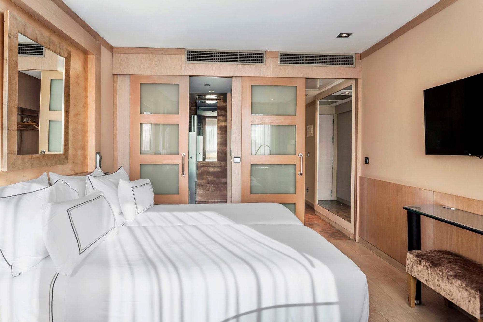 Twin Room,1772883146:JPEG