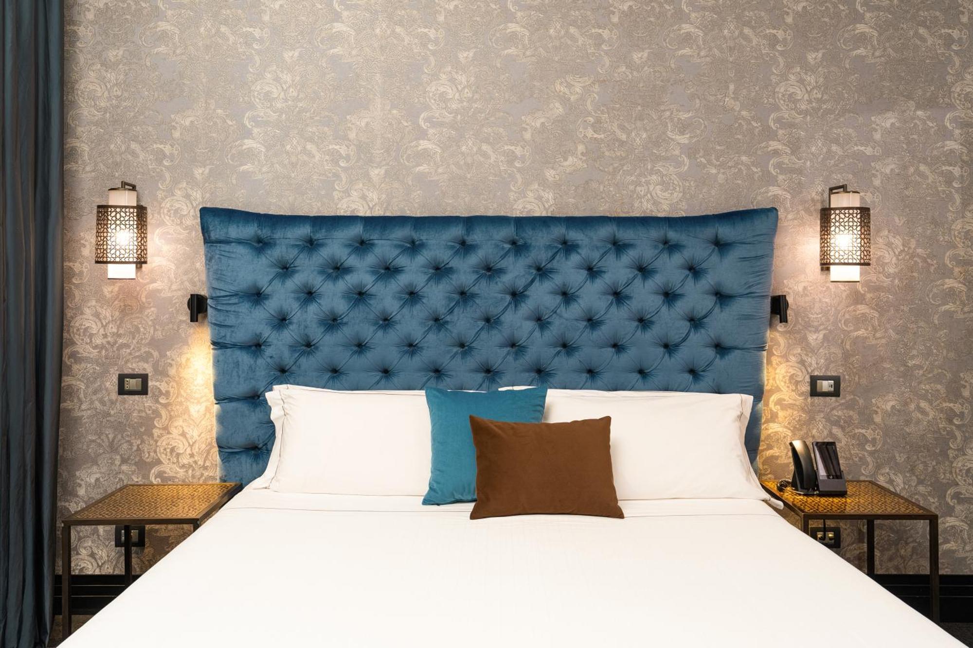 Premium Queen Room sofa bed