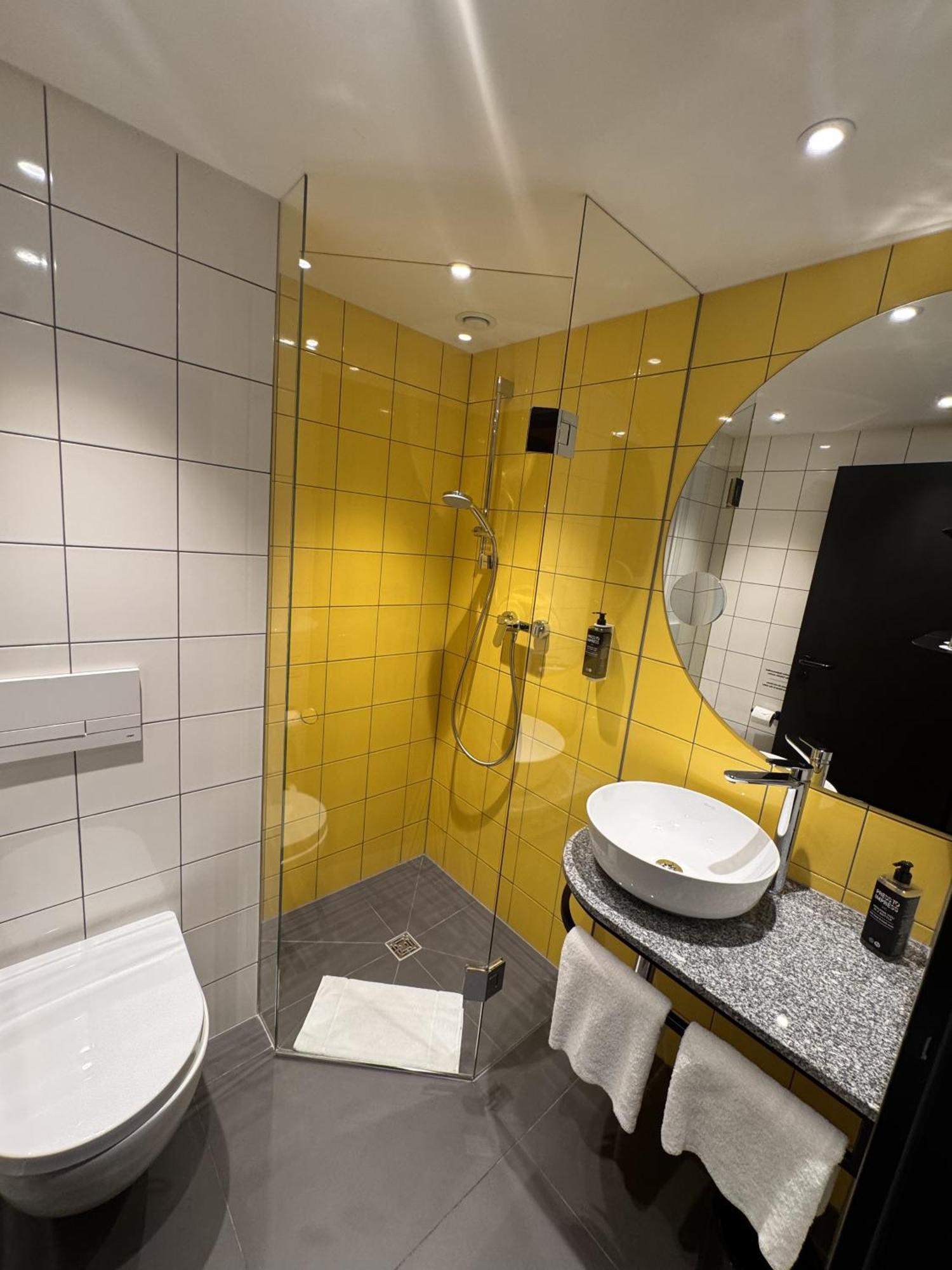 Standard Room Two Single Beds