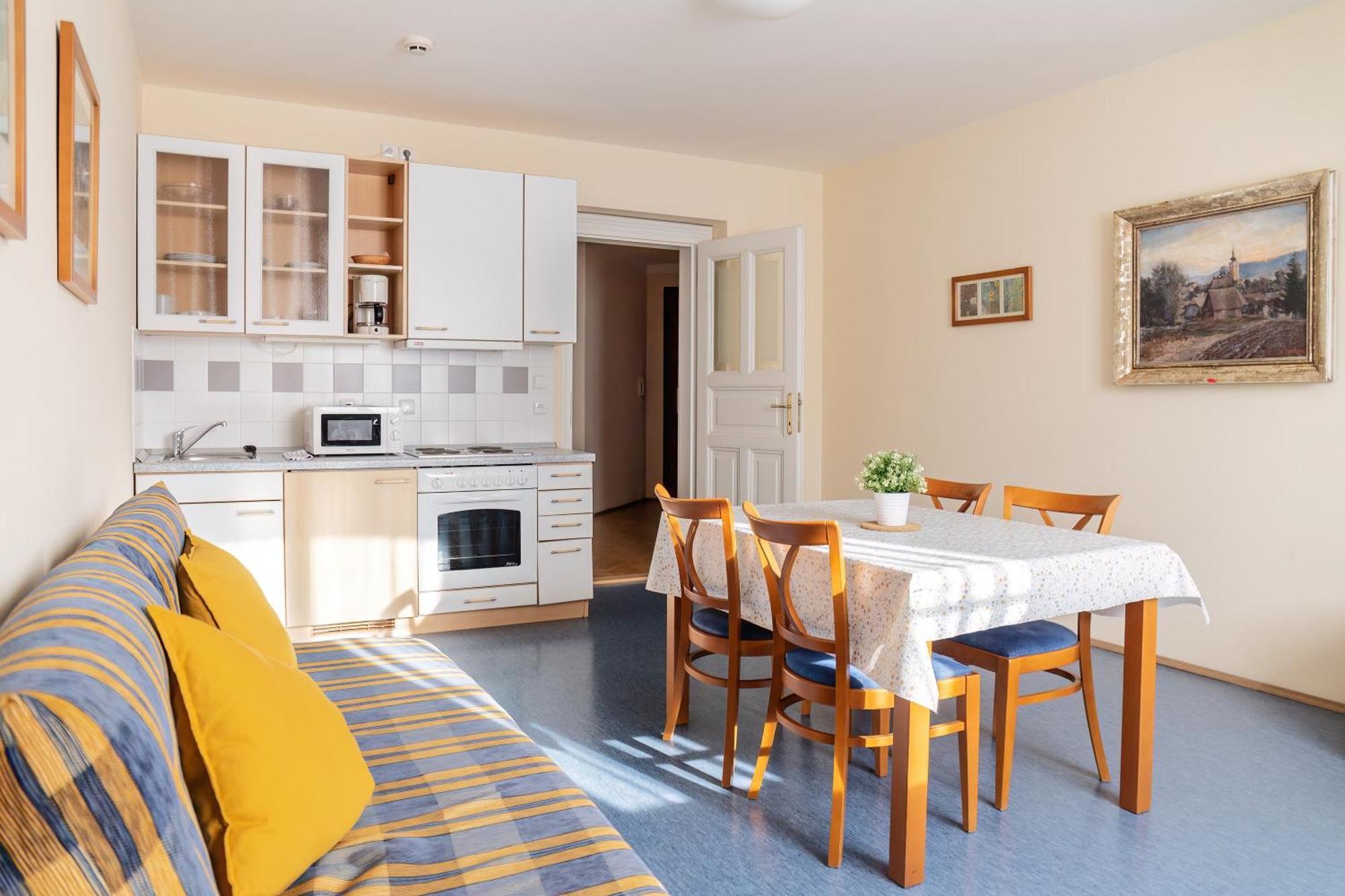 Deluxe Apartment Annex