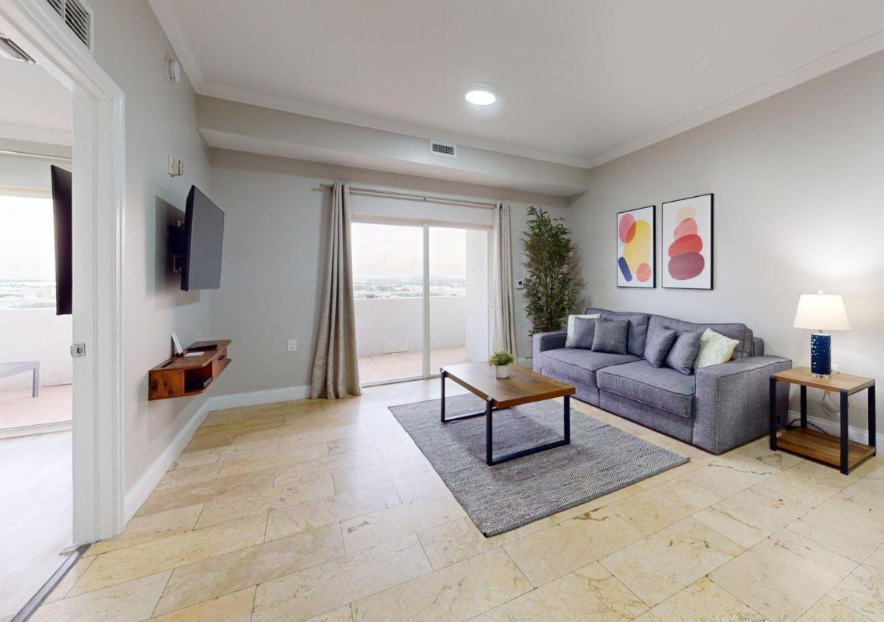Master King Suite Balcony