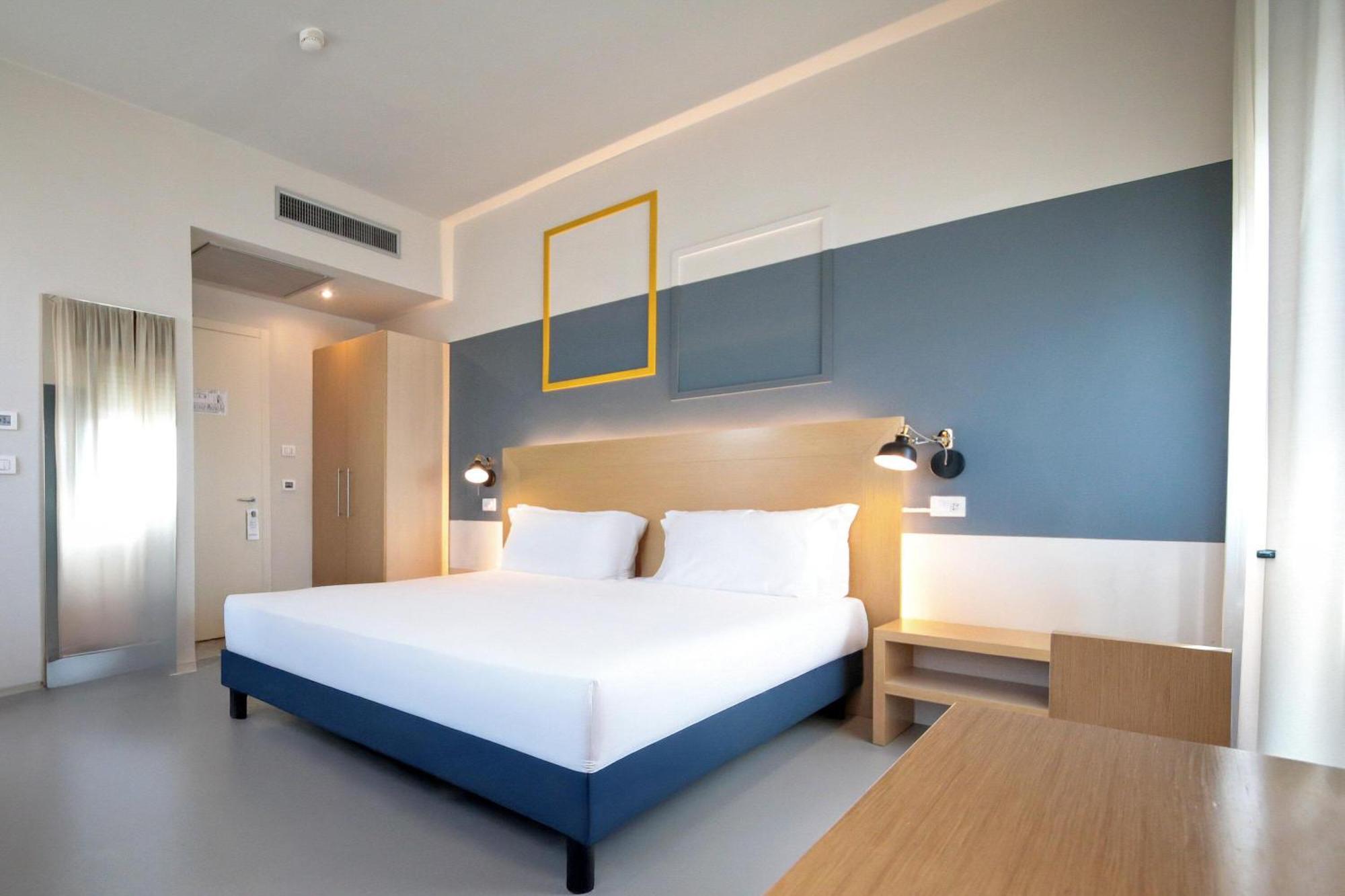 Standard Double Room,1772903322:JPEG