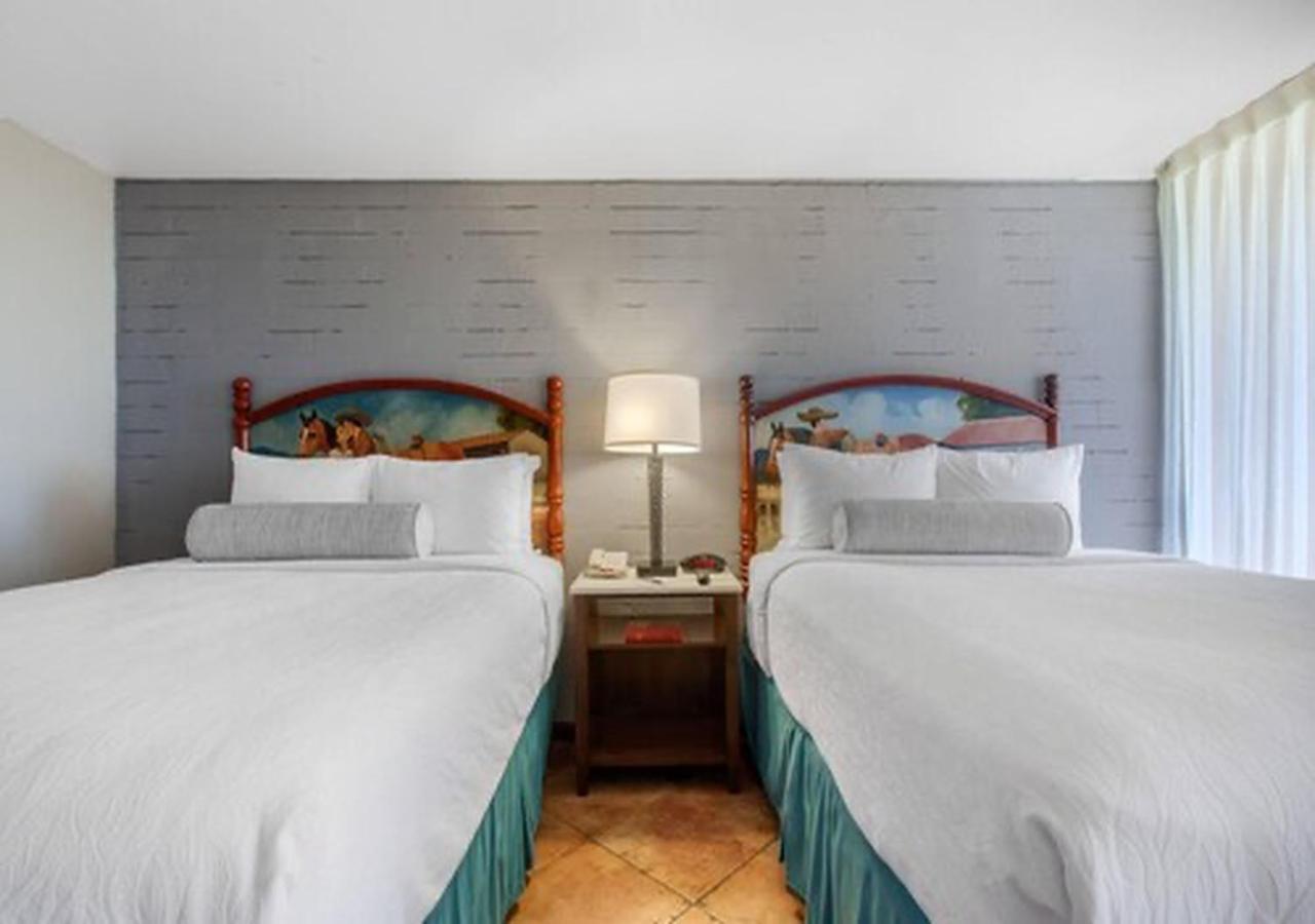 Queen Room Two Queen Beds Non-Smoking