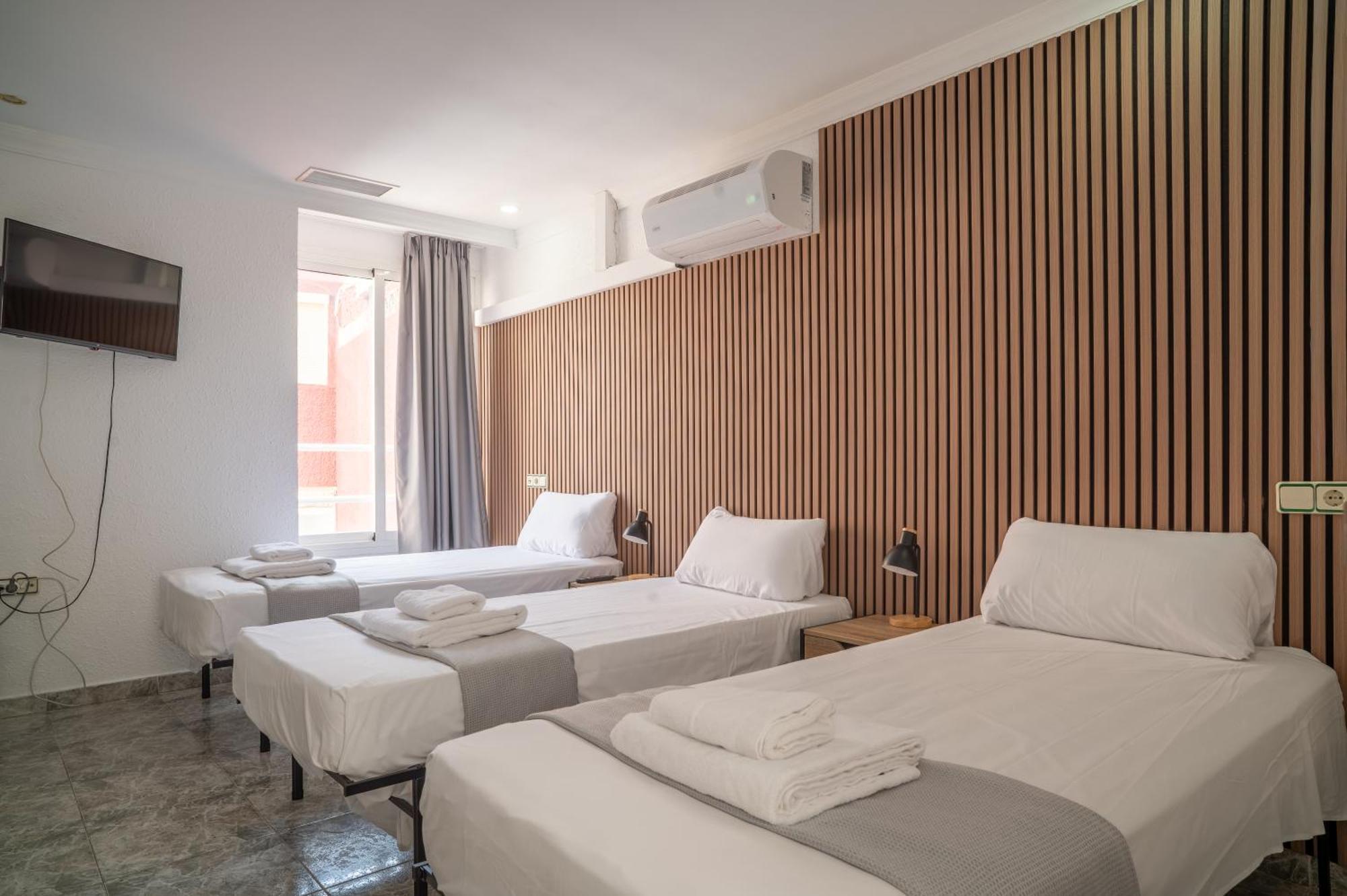 Basic Triple Room