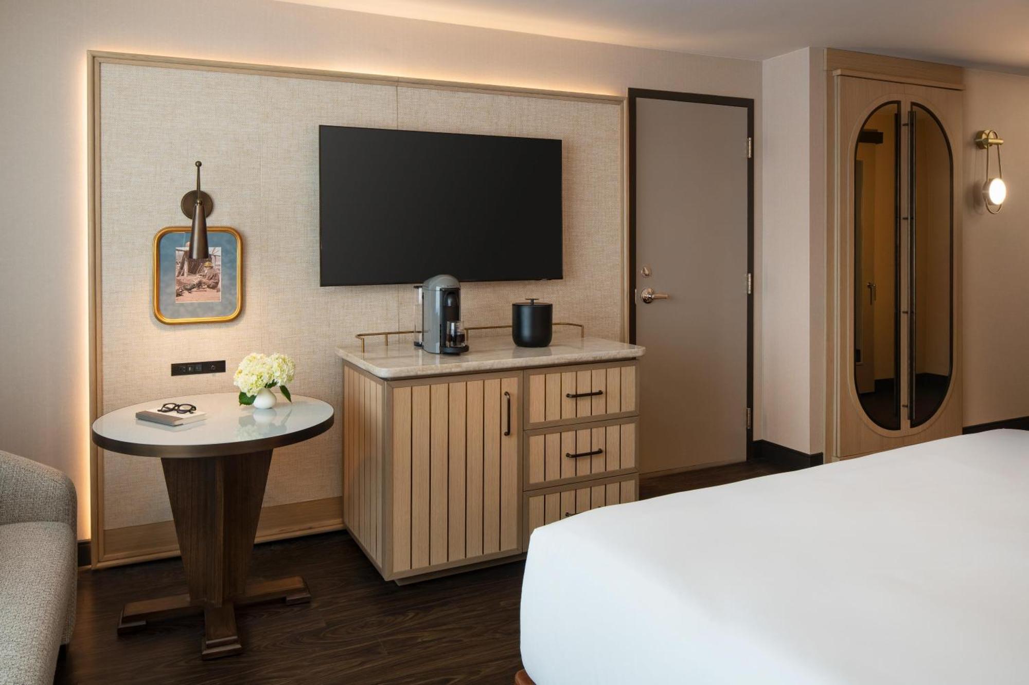 King Room Courtyard View