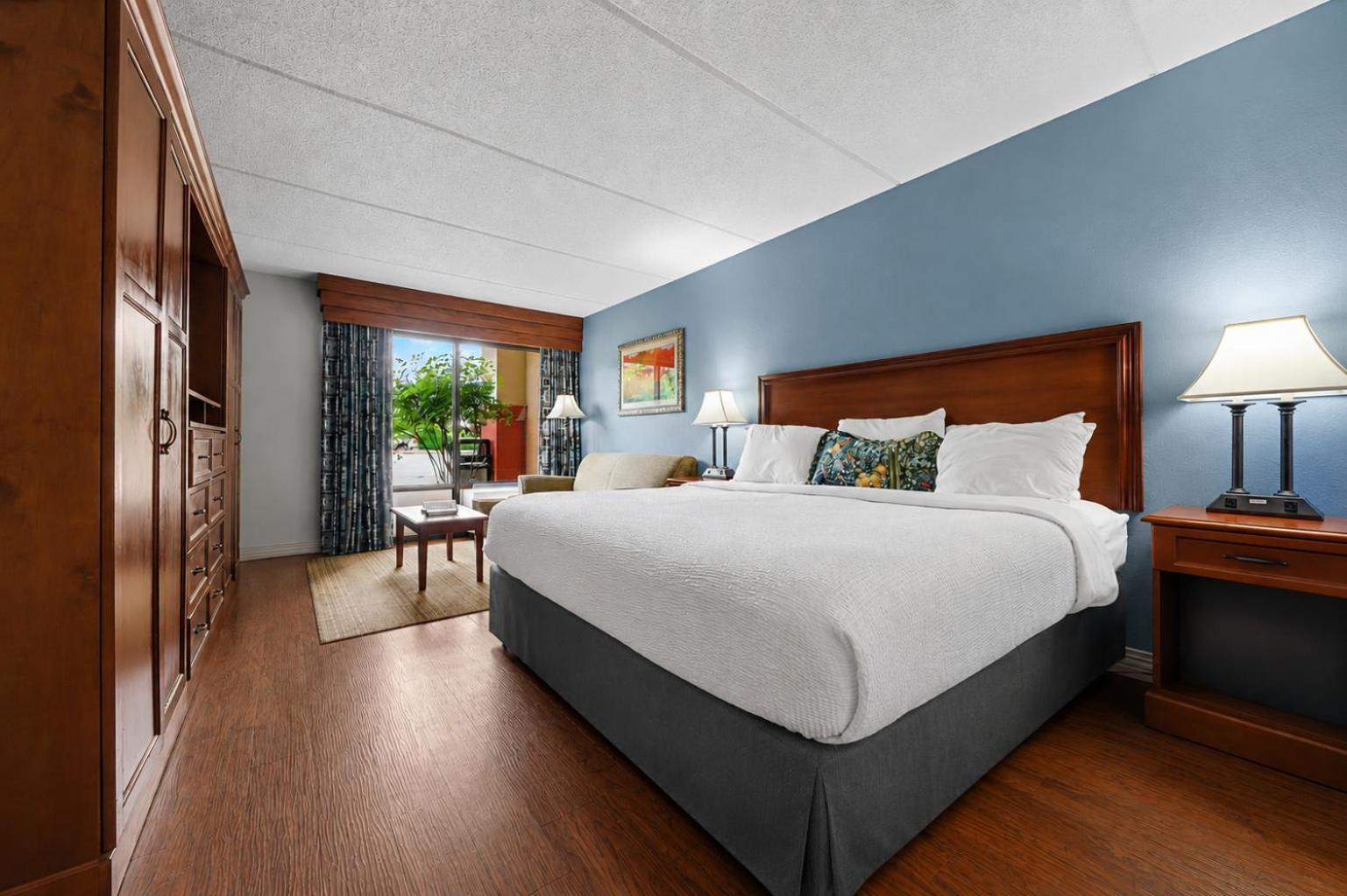 Standard King Room