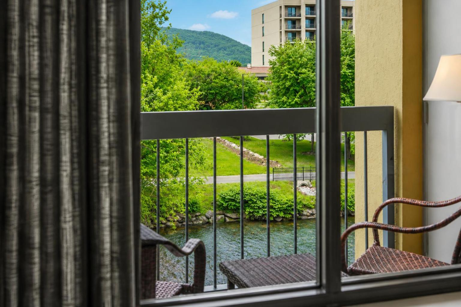 River Balcony Double Queen