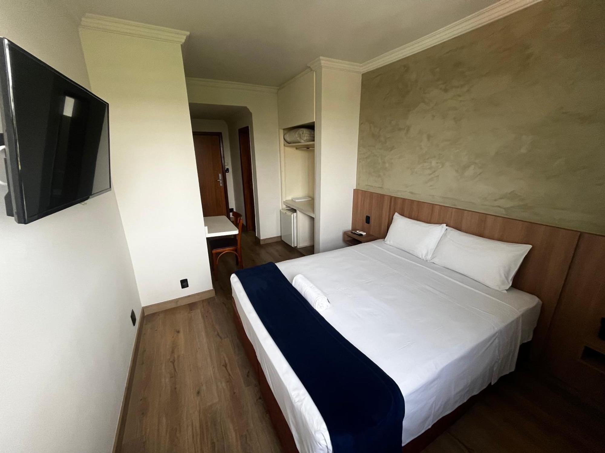 Quarto Superior com Cama Queen-size