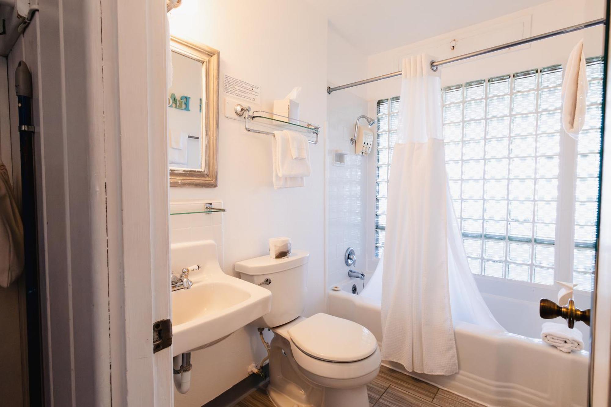 Queen Room Oceanfront
