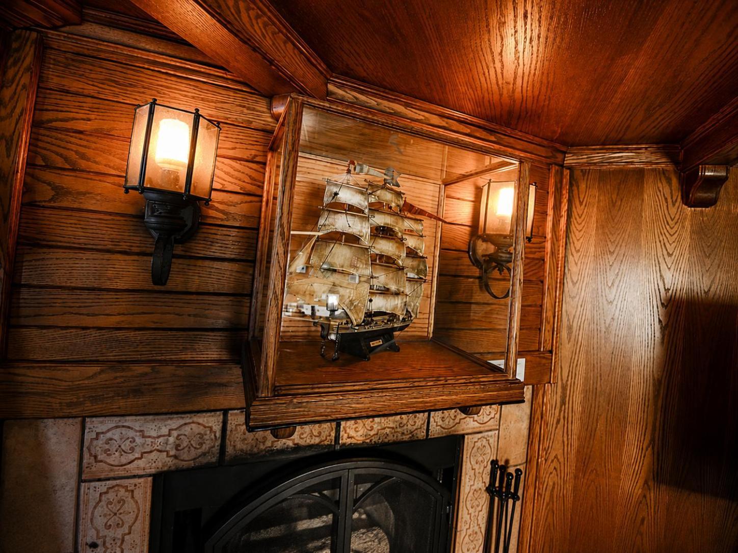 Captains Quarters