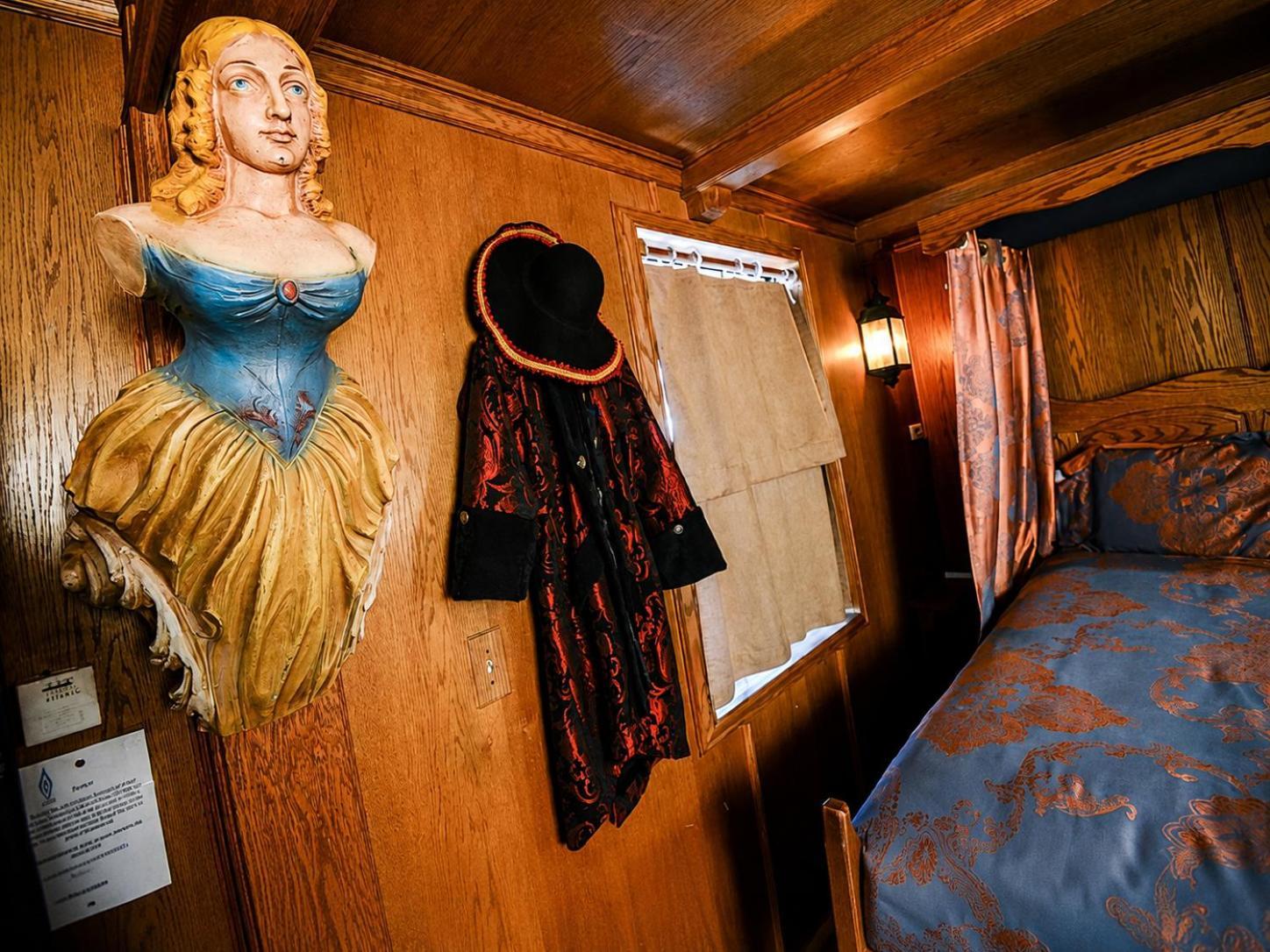 Captains Quarters