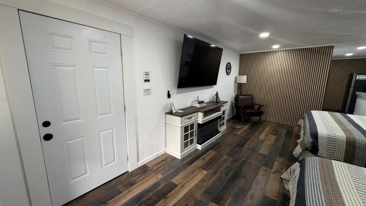 Superior King Suite