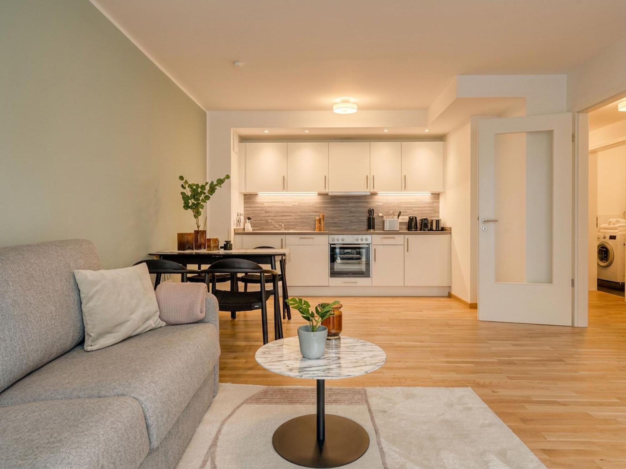 One bedroom Suite Balcony & courtyard view