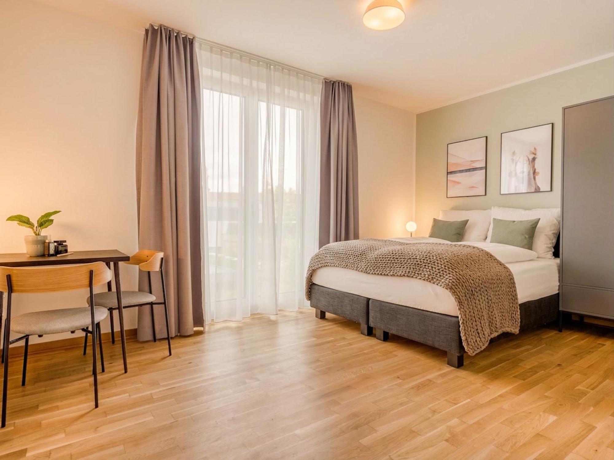 Suite L loggia street view