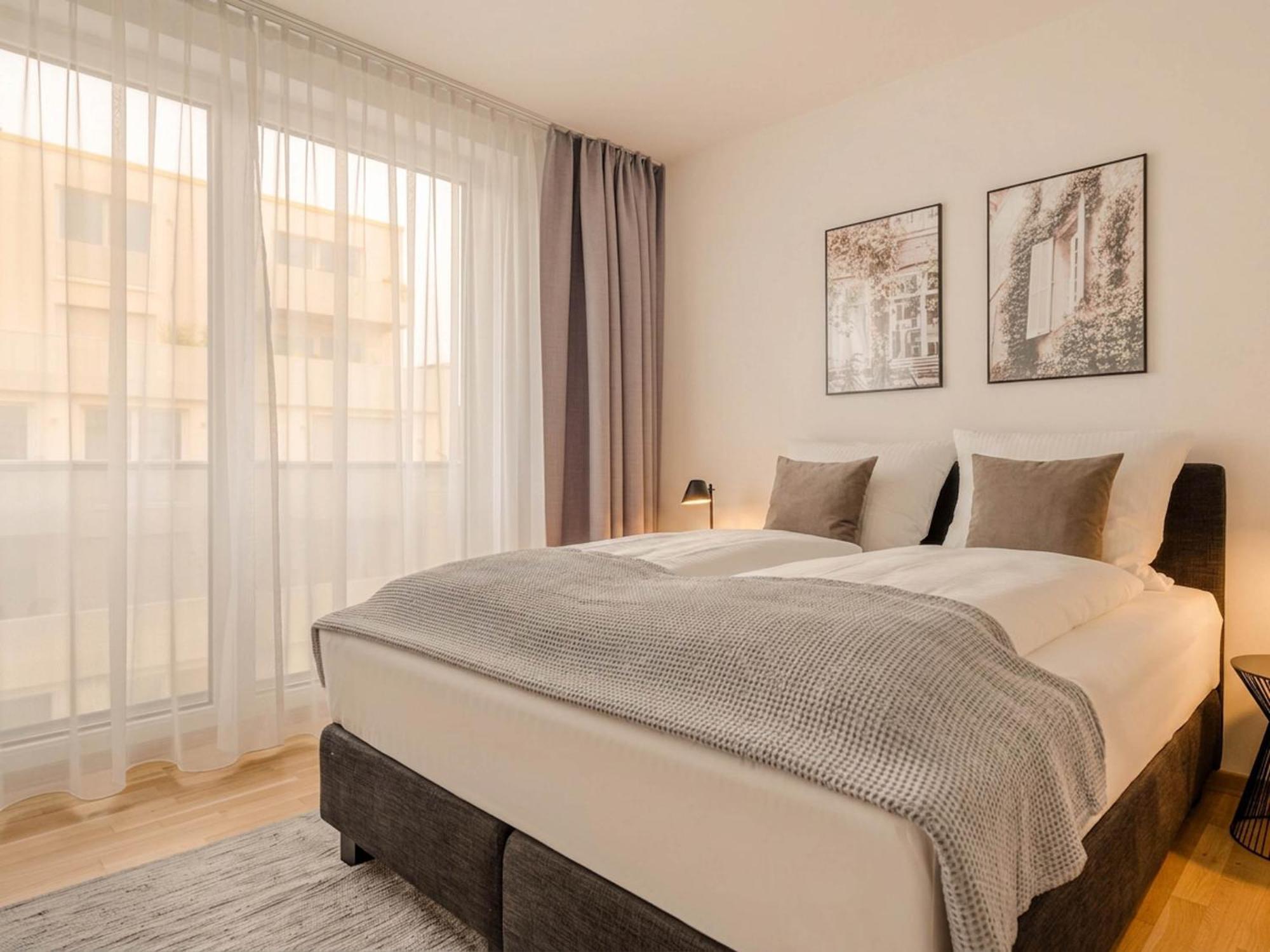 One bedroom Suite Balcony & courtyard view