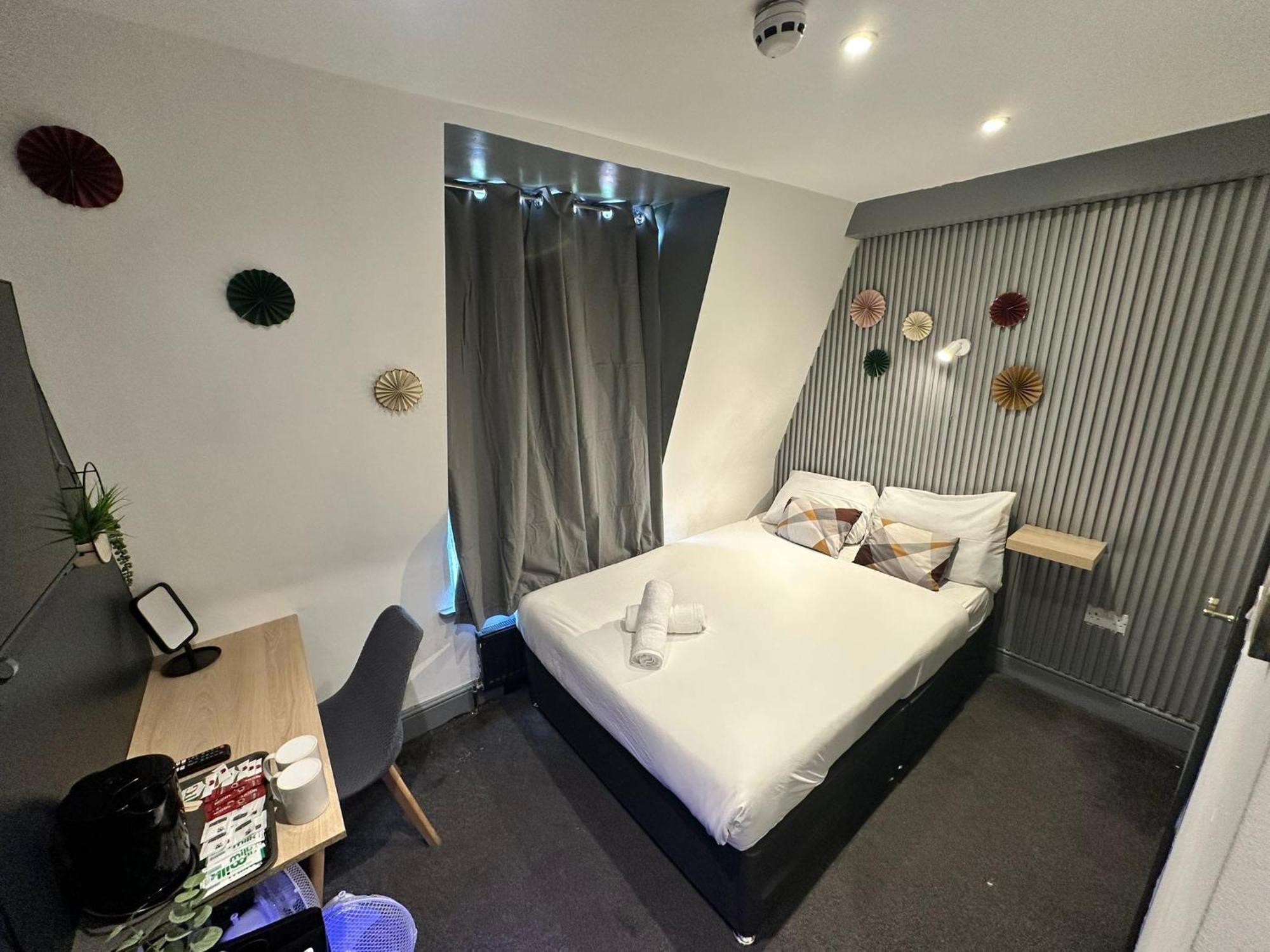 Double Room Private Bathroom