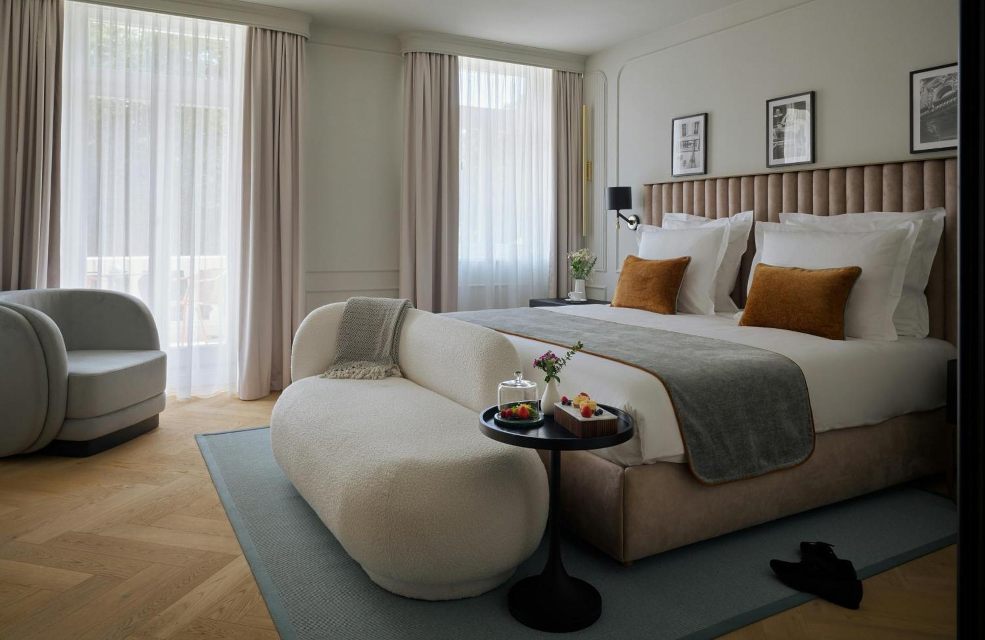 Signature Suite Double,1773670677:JPEG