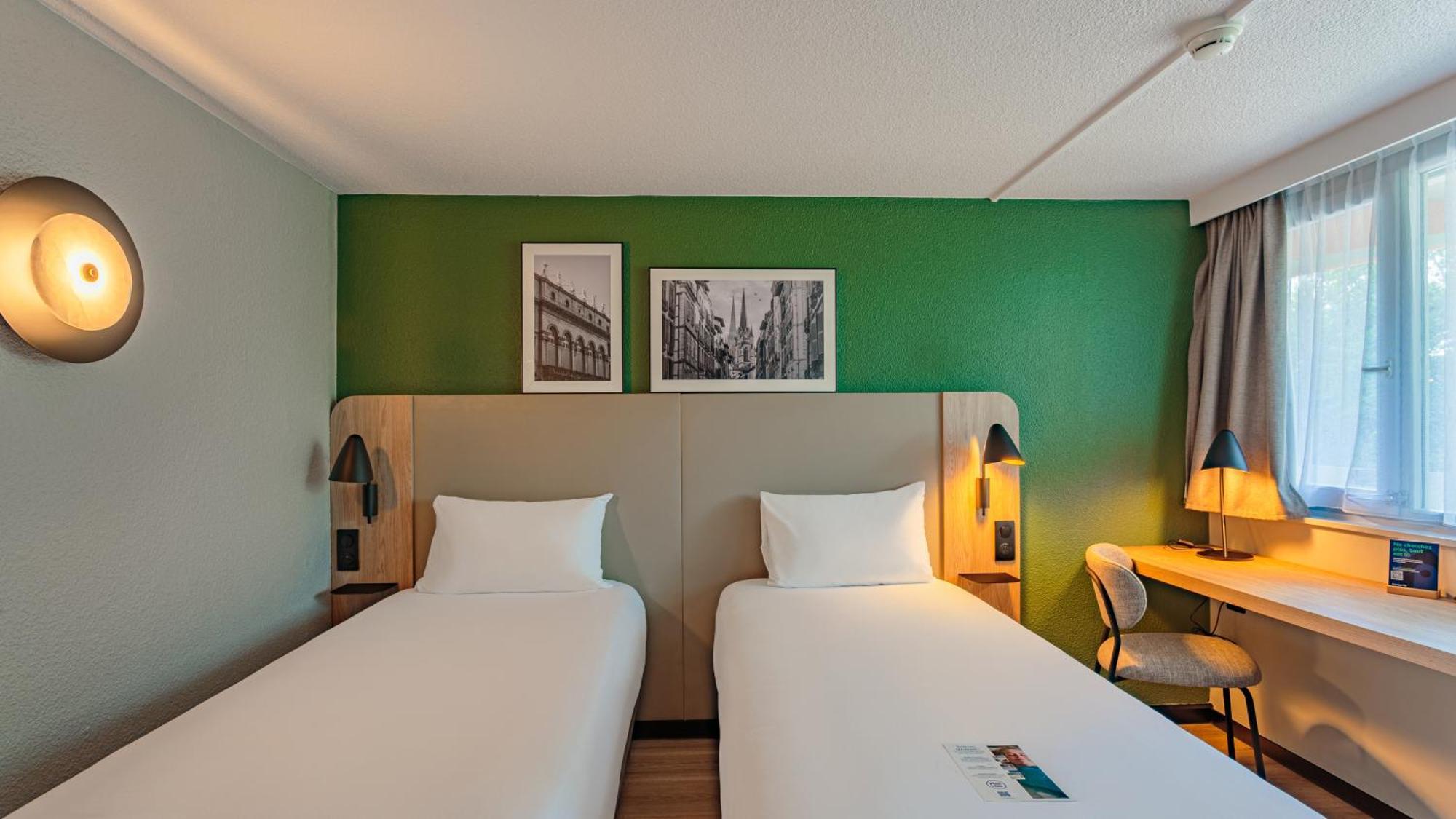 Standard Twin Room,1773672979:JPEG
