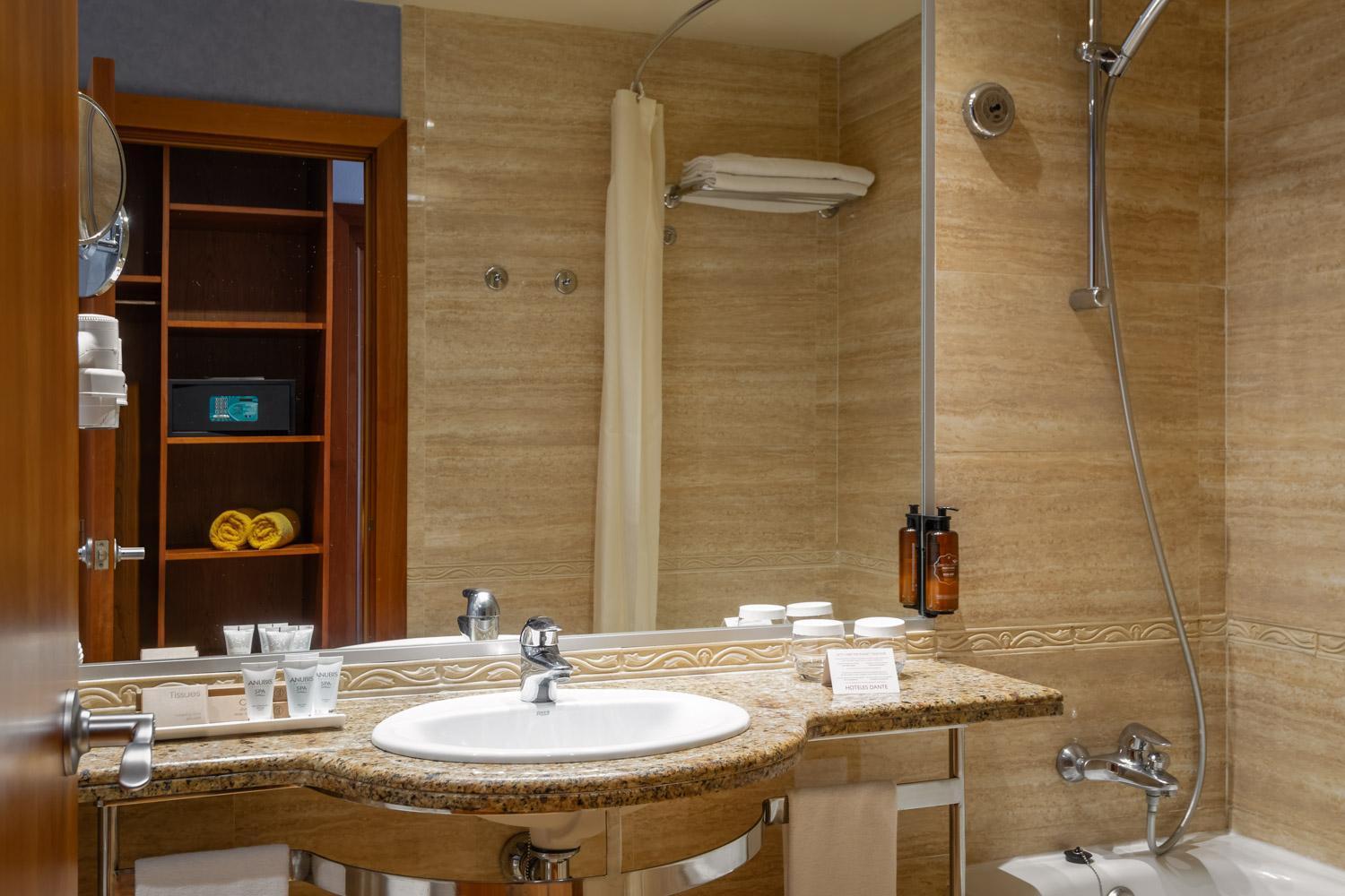 Comfort Double or Twin Room