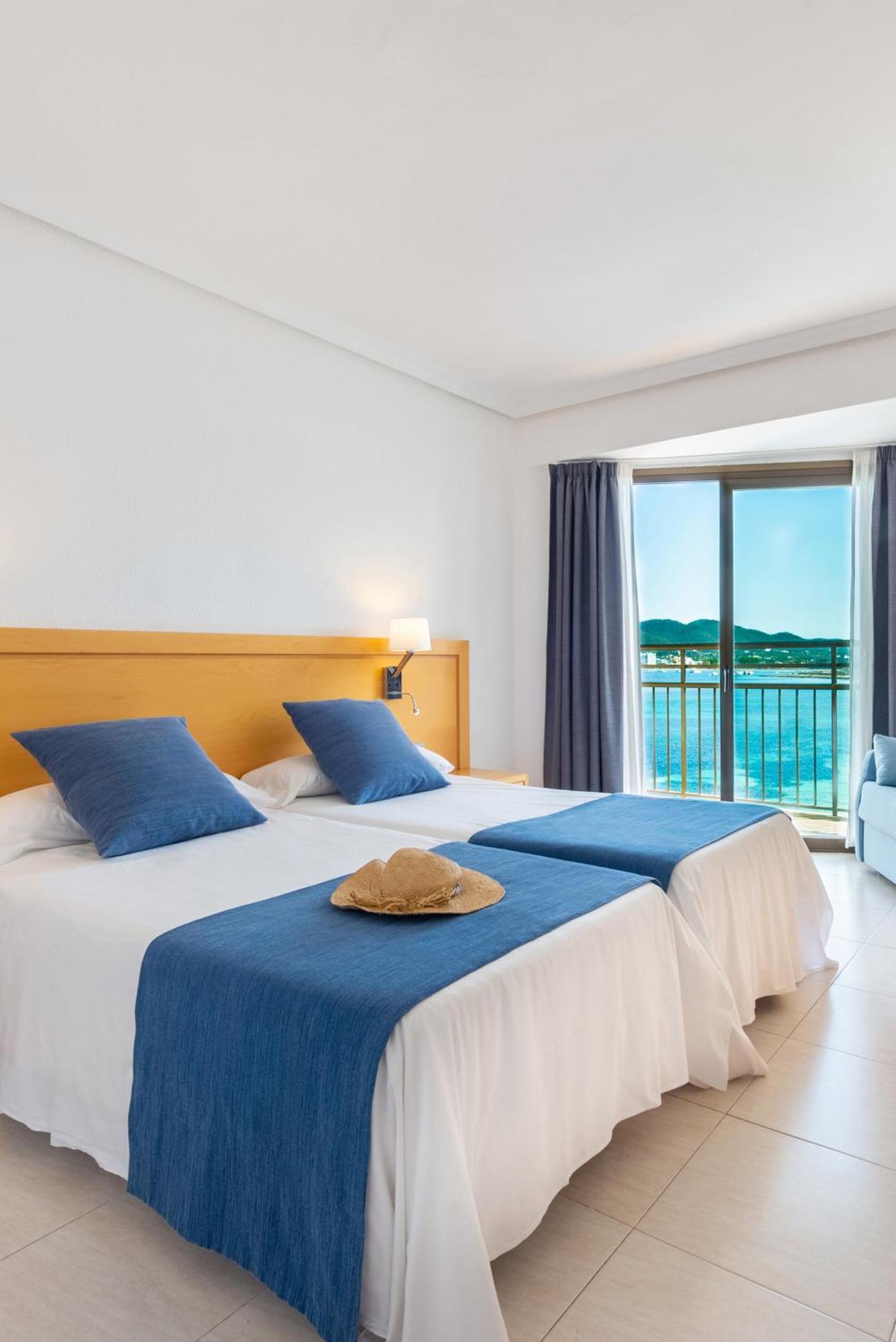Twin Room Sea View