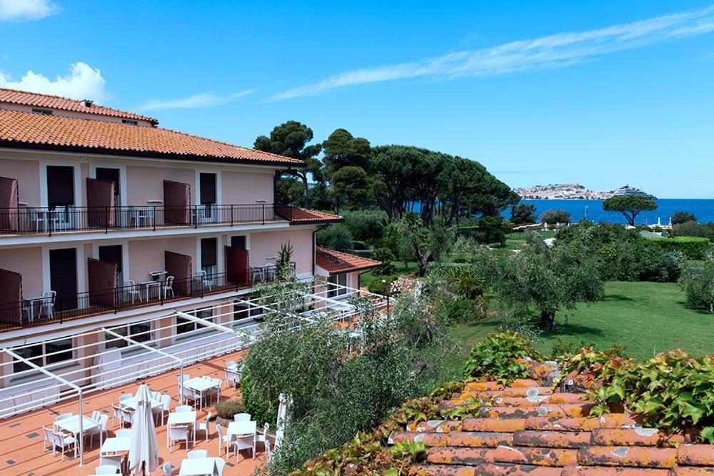 Standard Triple Room Sea View