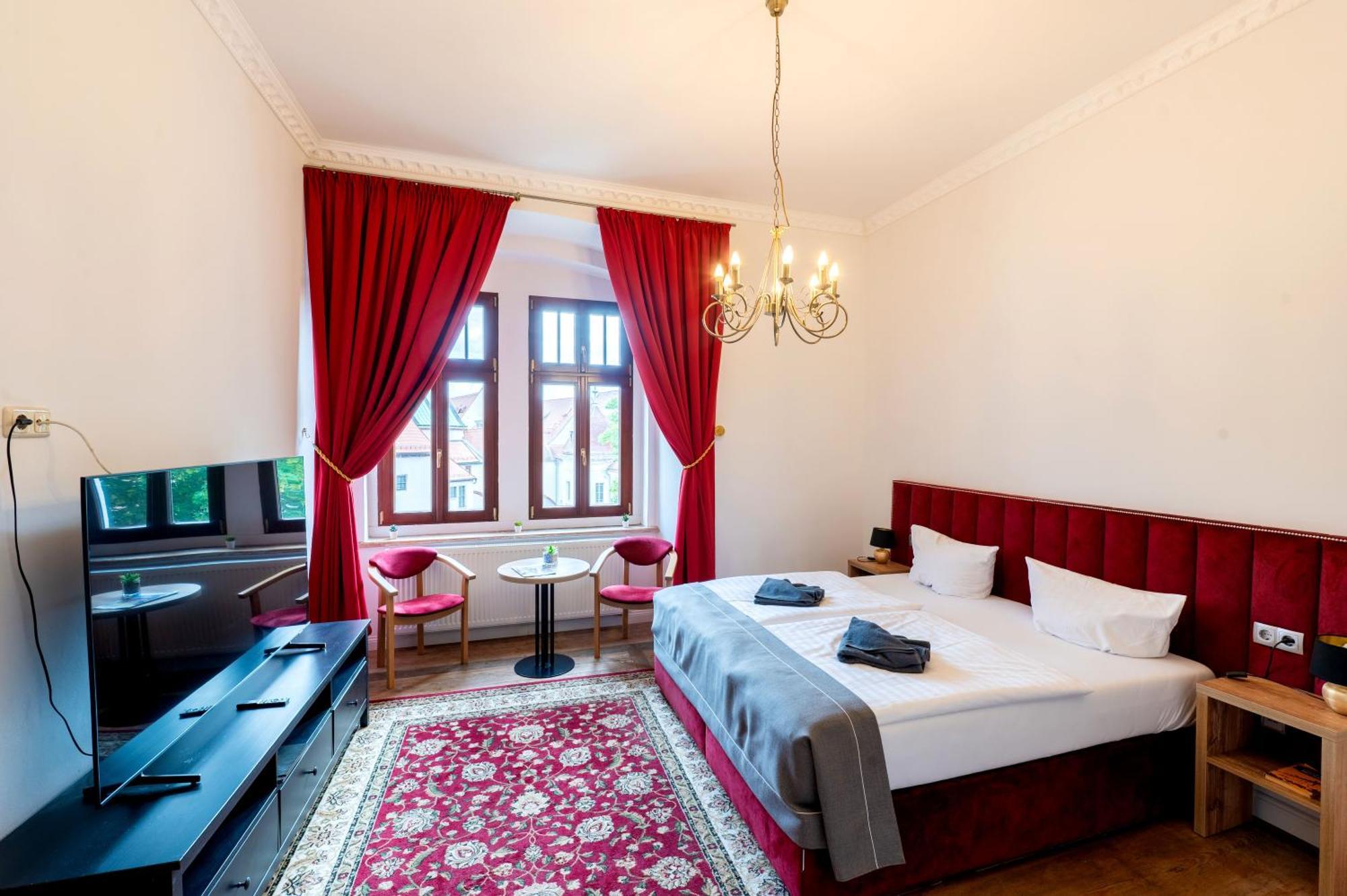 Double Room,1773683850:JPEG