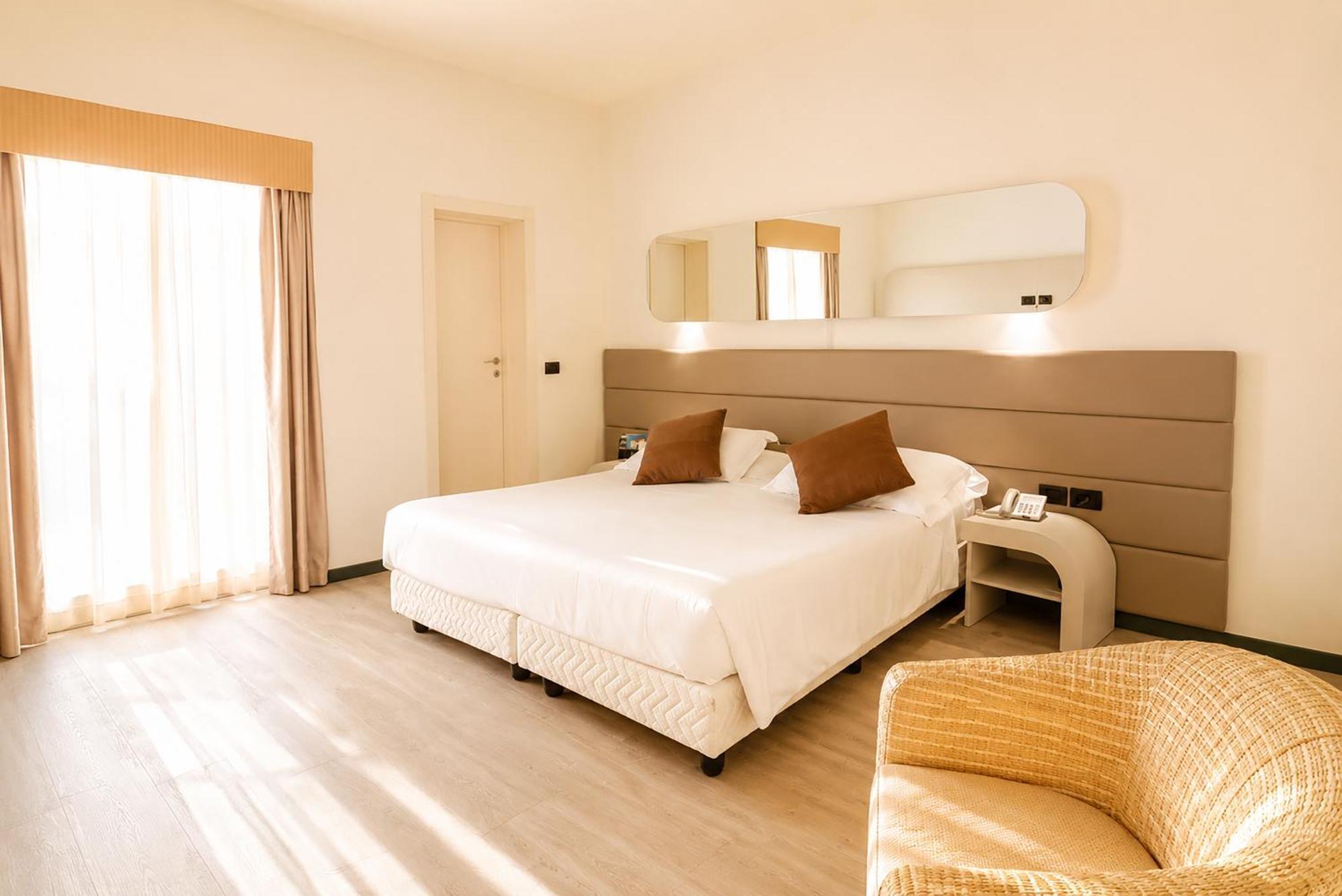 Classic Double or Twin Room,1773685830:JPEG
