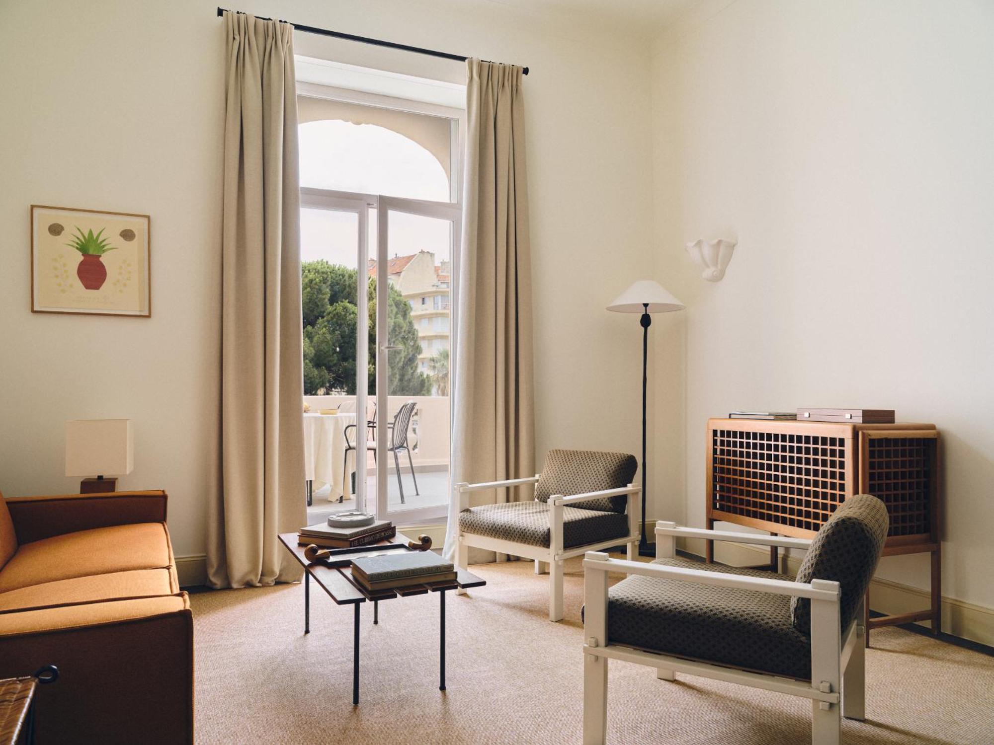 One-Bedroom Apartment Terrace