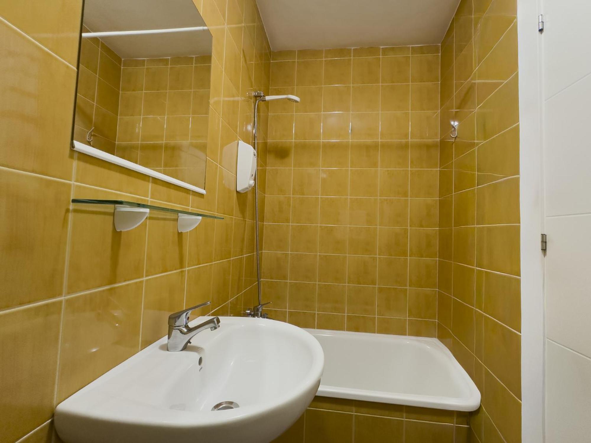 Double Room Private Bathroom