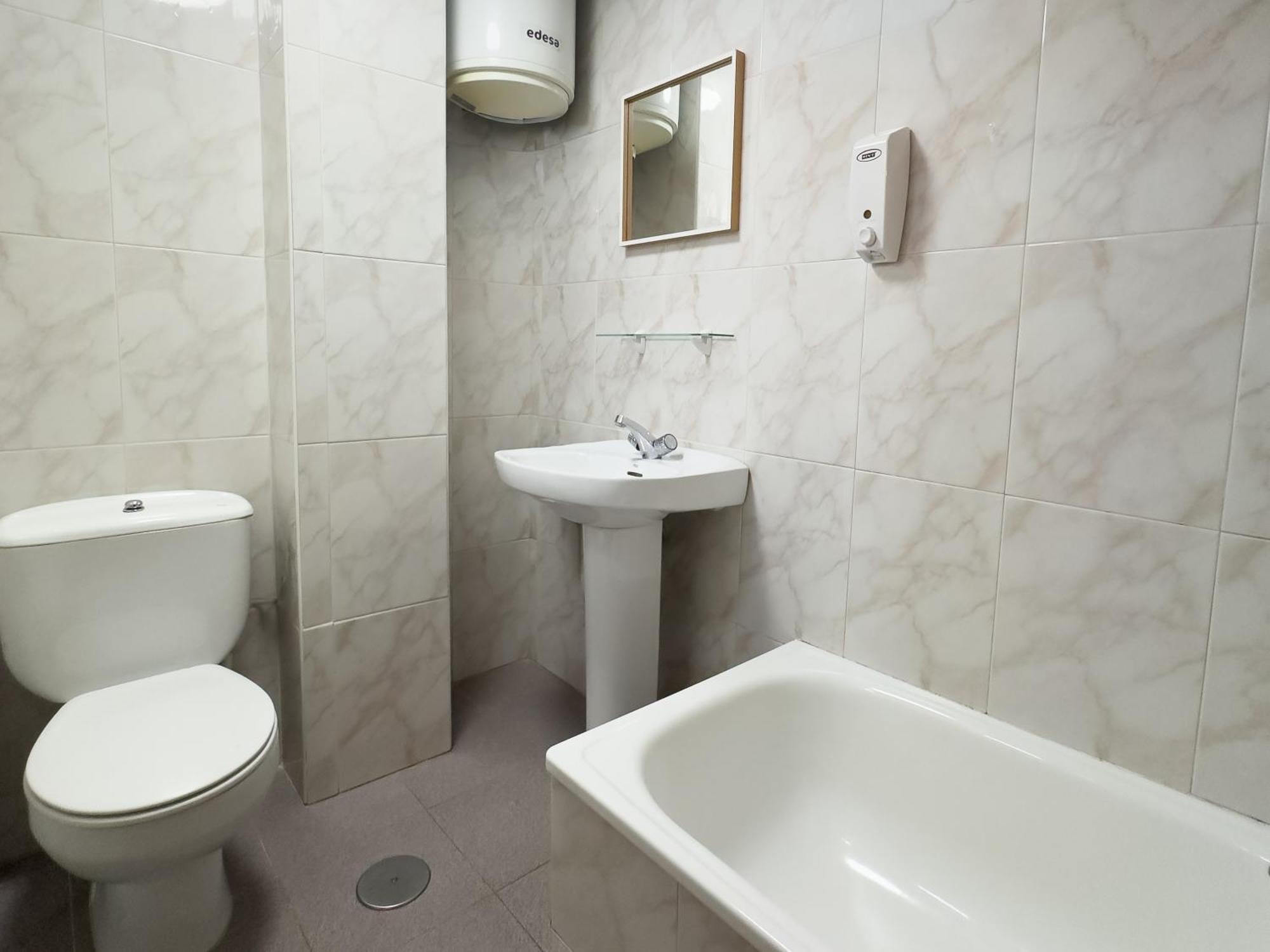 Twin Room Private Bathroom