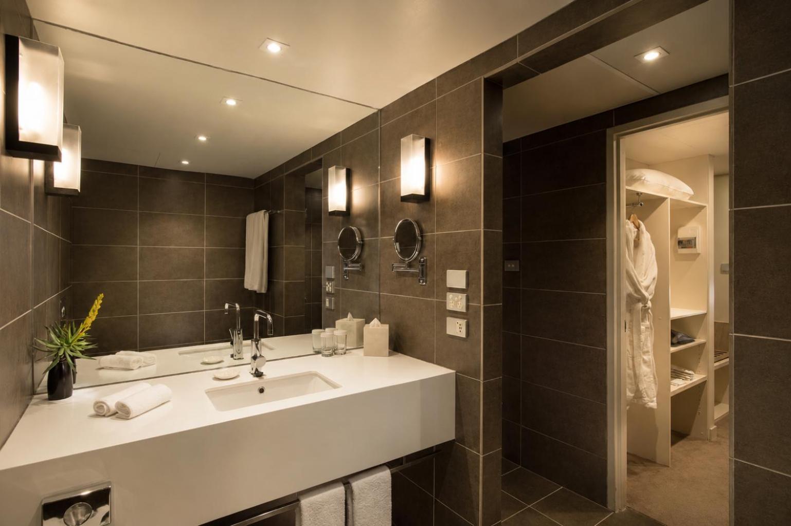 Junior King Suite