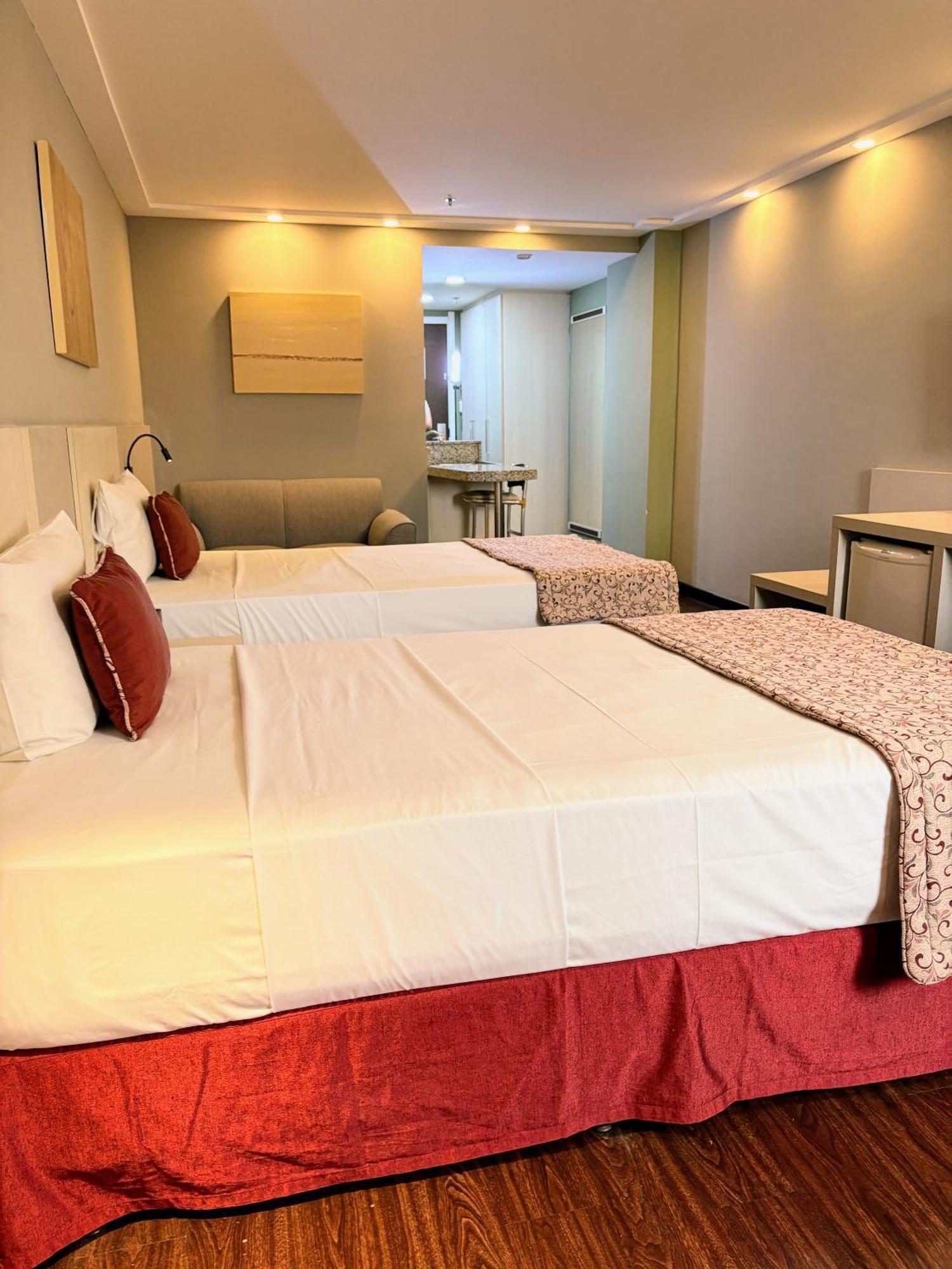 Quarto Executivo com 2 Camas de Solteiro