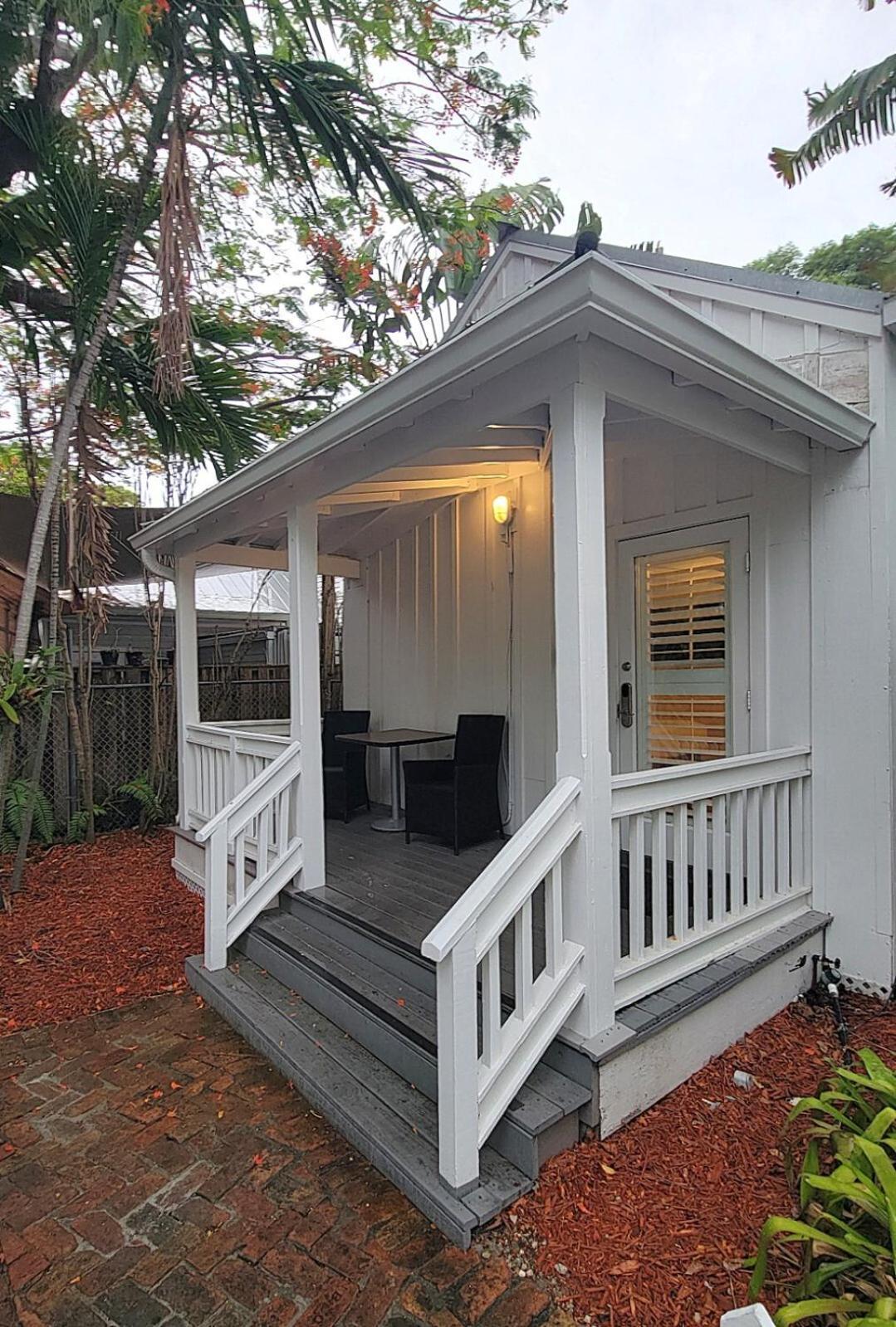 One-Bedroom Cottage