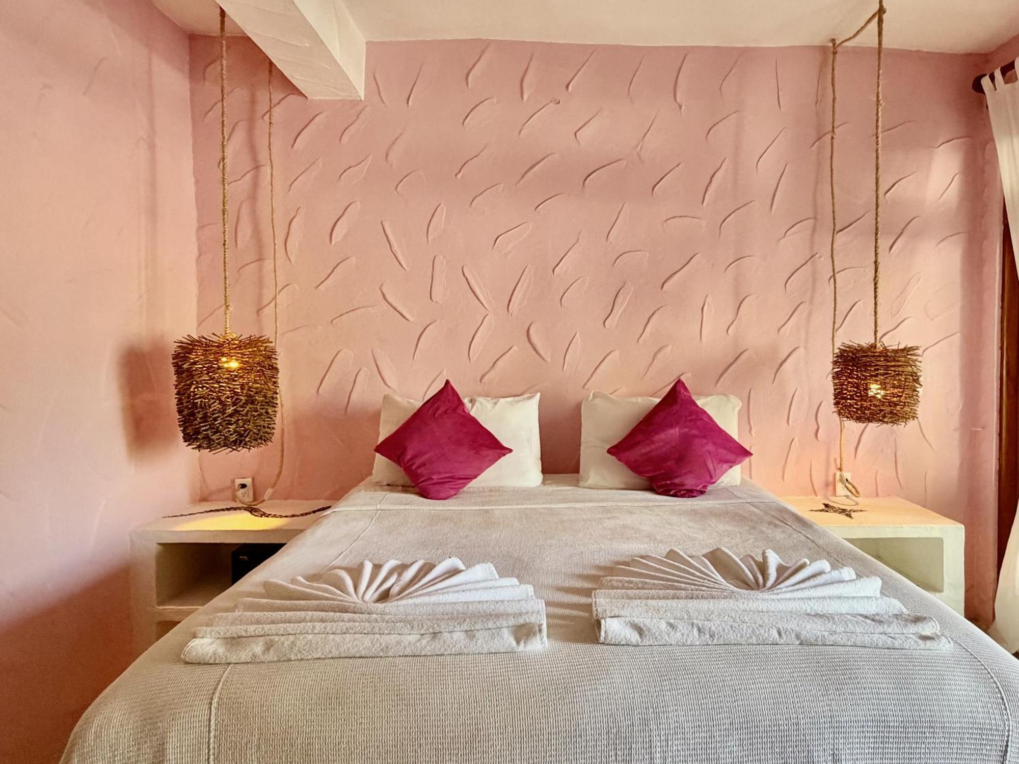 Suite a King Bed garden view
